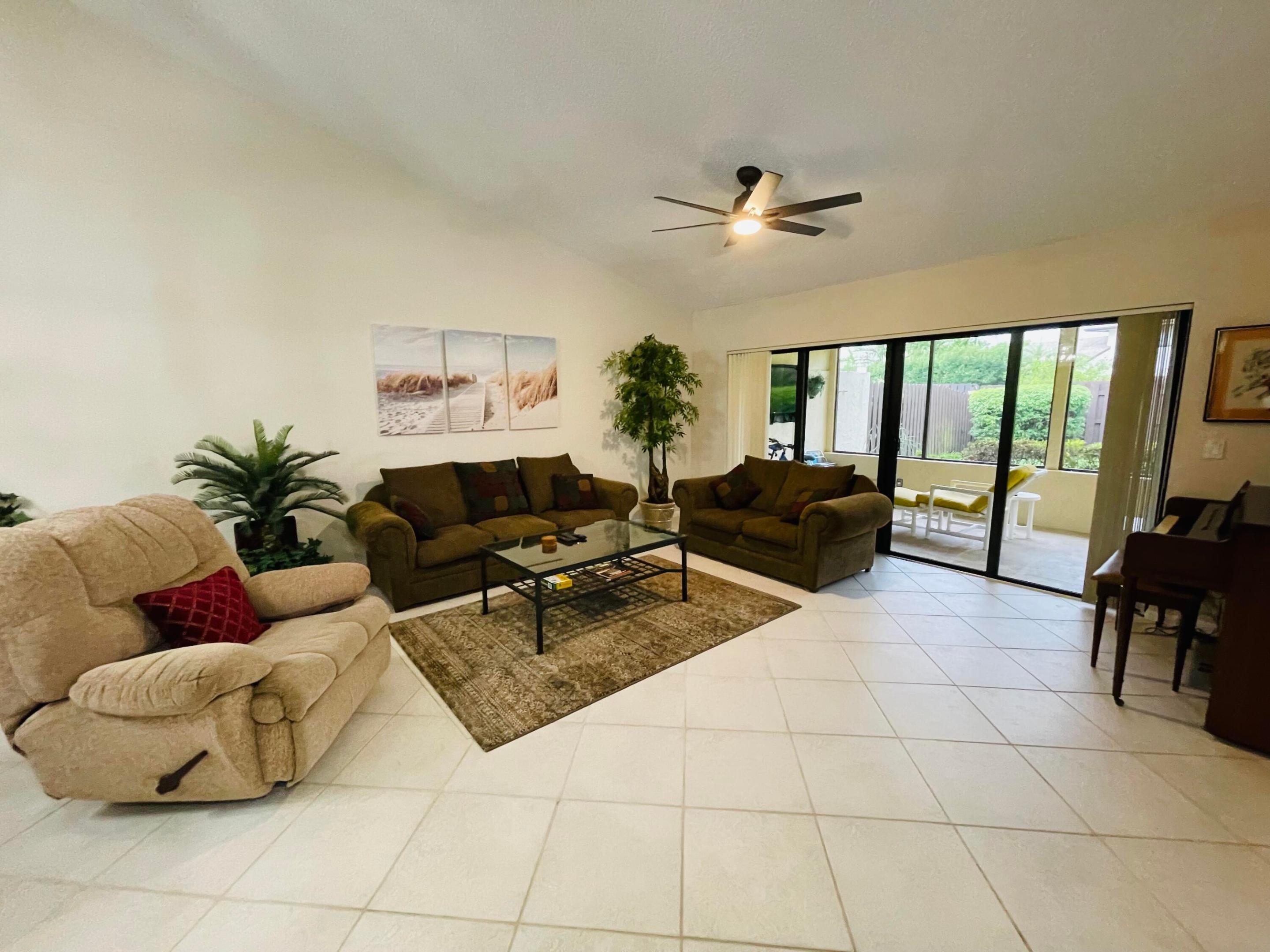 354 SW 28th Avenue