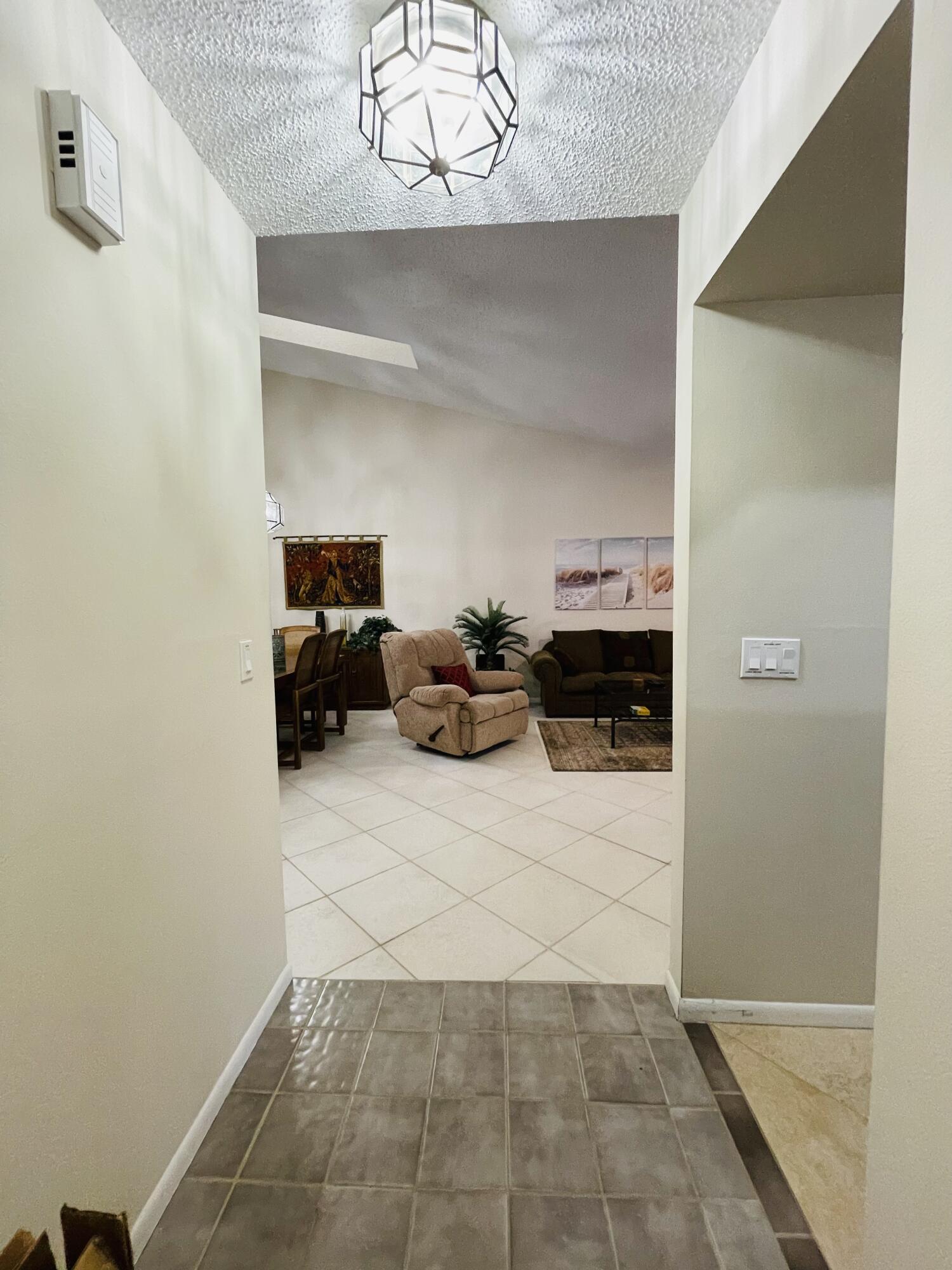 354 SW 28th Avenue