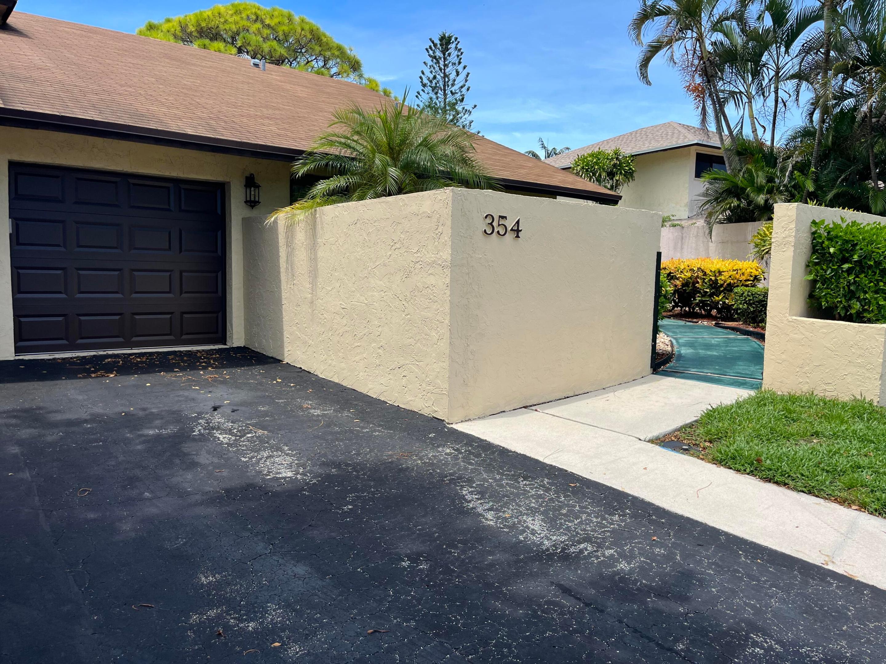 354 SW 28th Avenue
