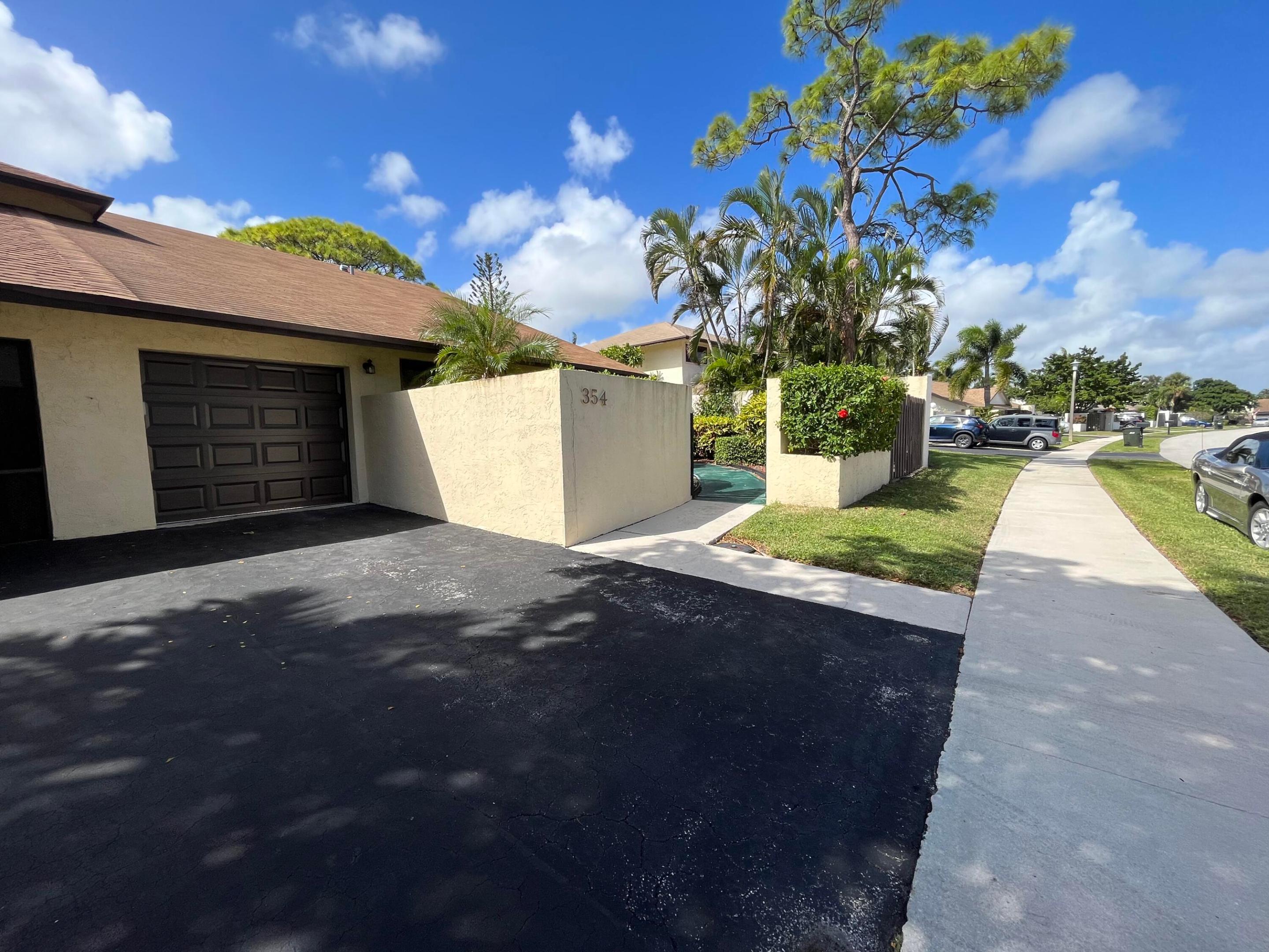 354 SW 28th Avenue