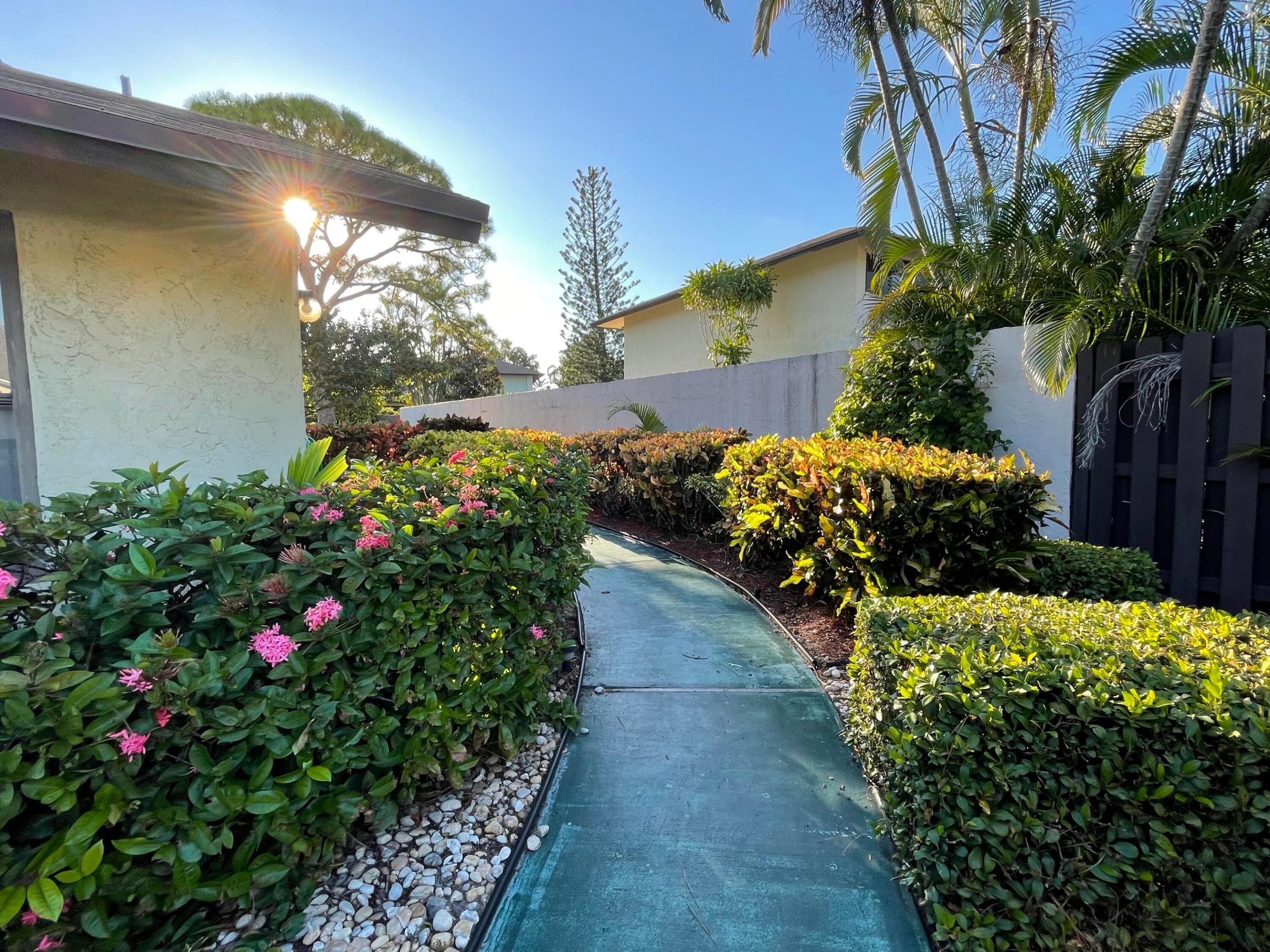 354 SW 28th Avenue