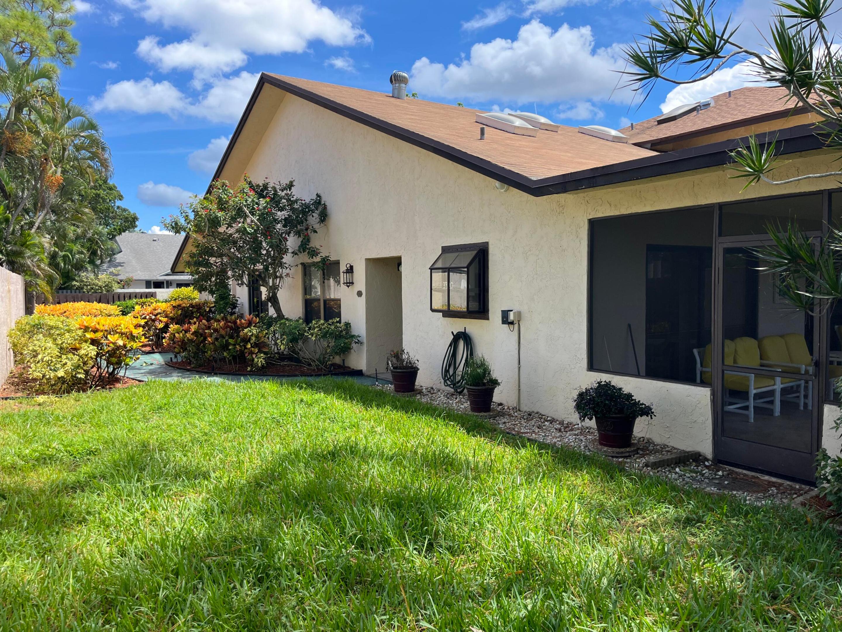 354 SW 28th Avenue