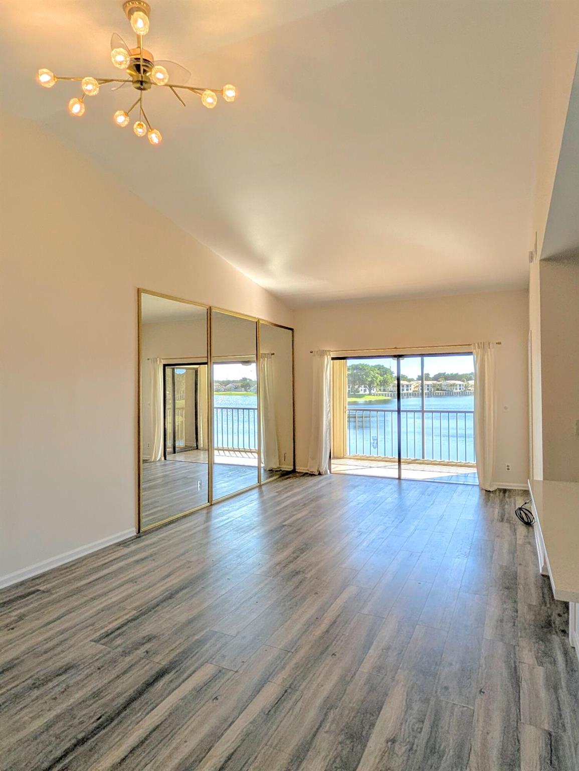 330 Norwood Terrace N217