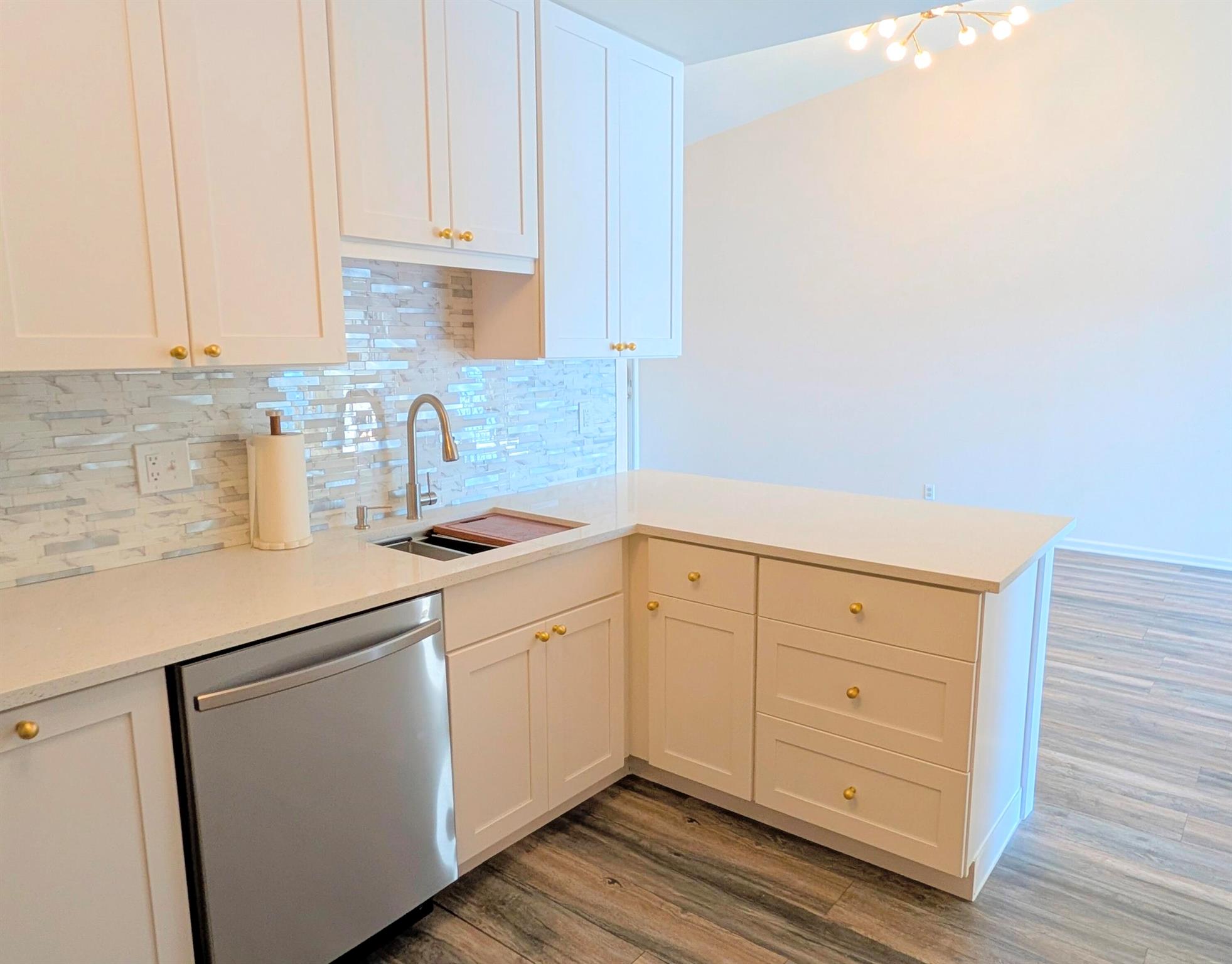 330 Norwood Terrace N217