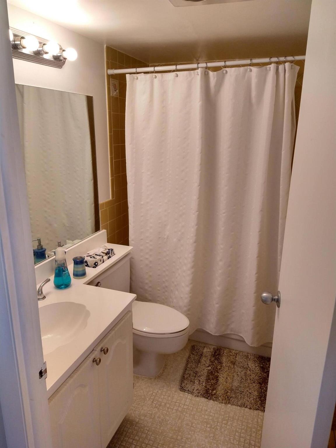 720 Bayshore Drive 201