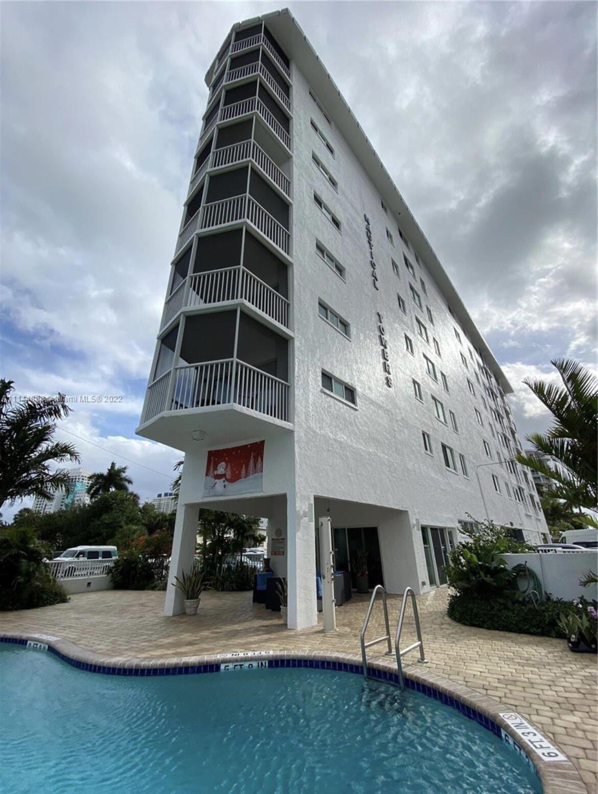 720 Bayshore Drive 201