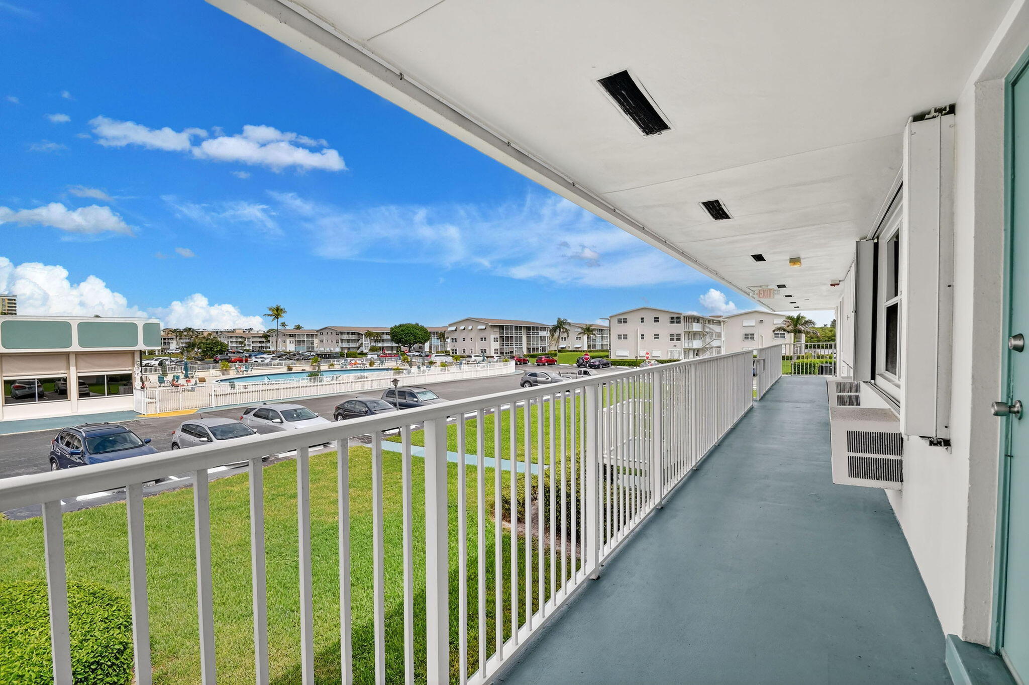 560 Horizons 210
