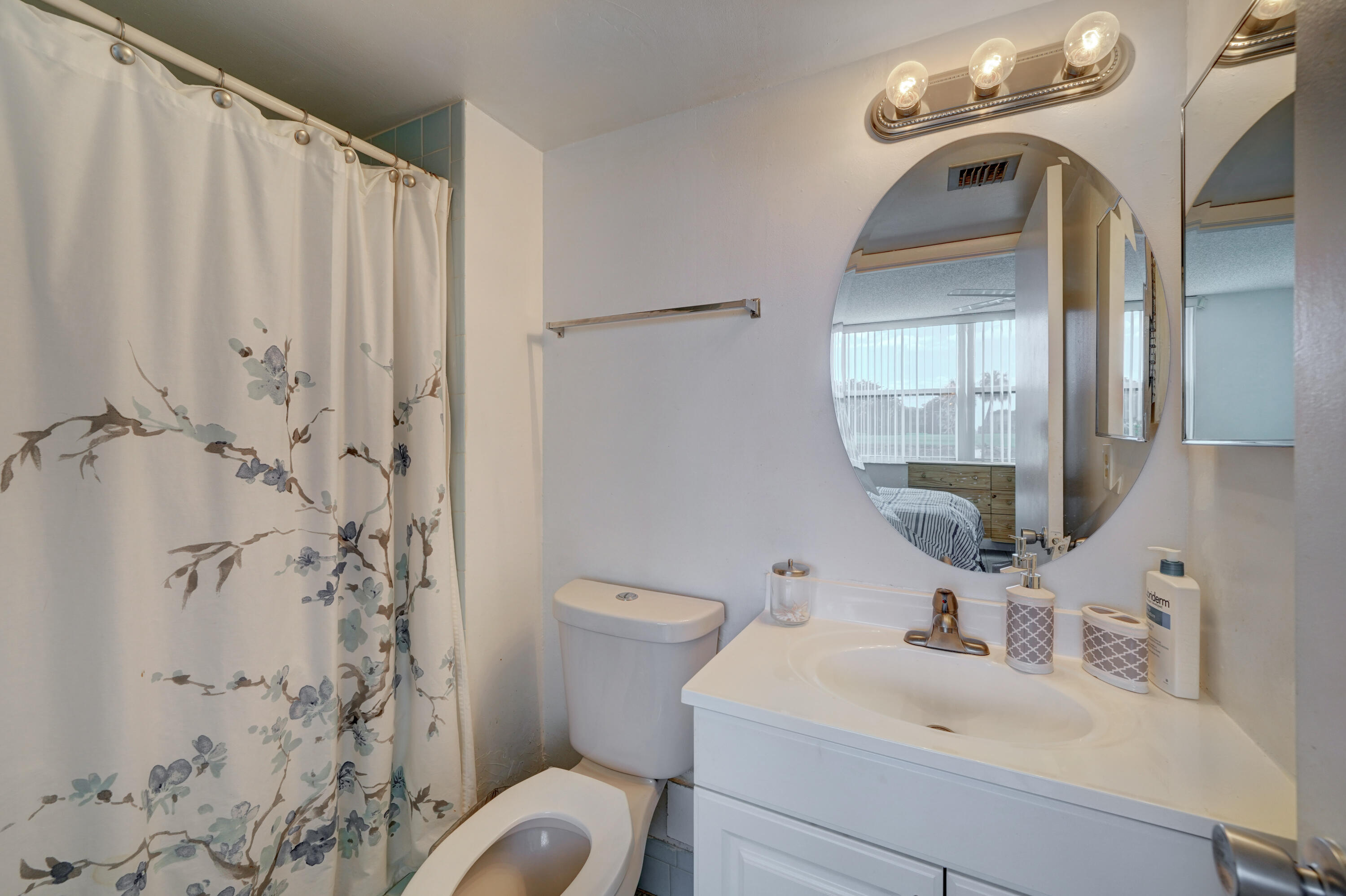 7620 NW 18th Street 102