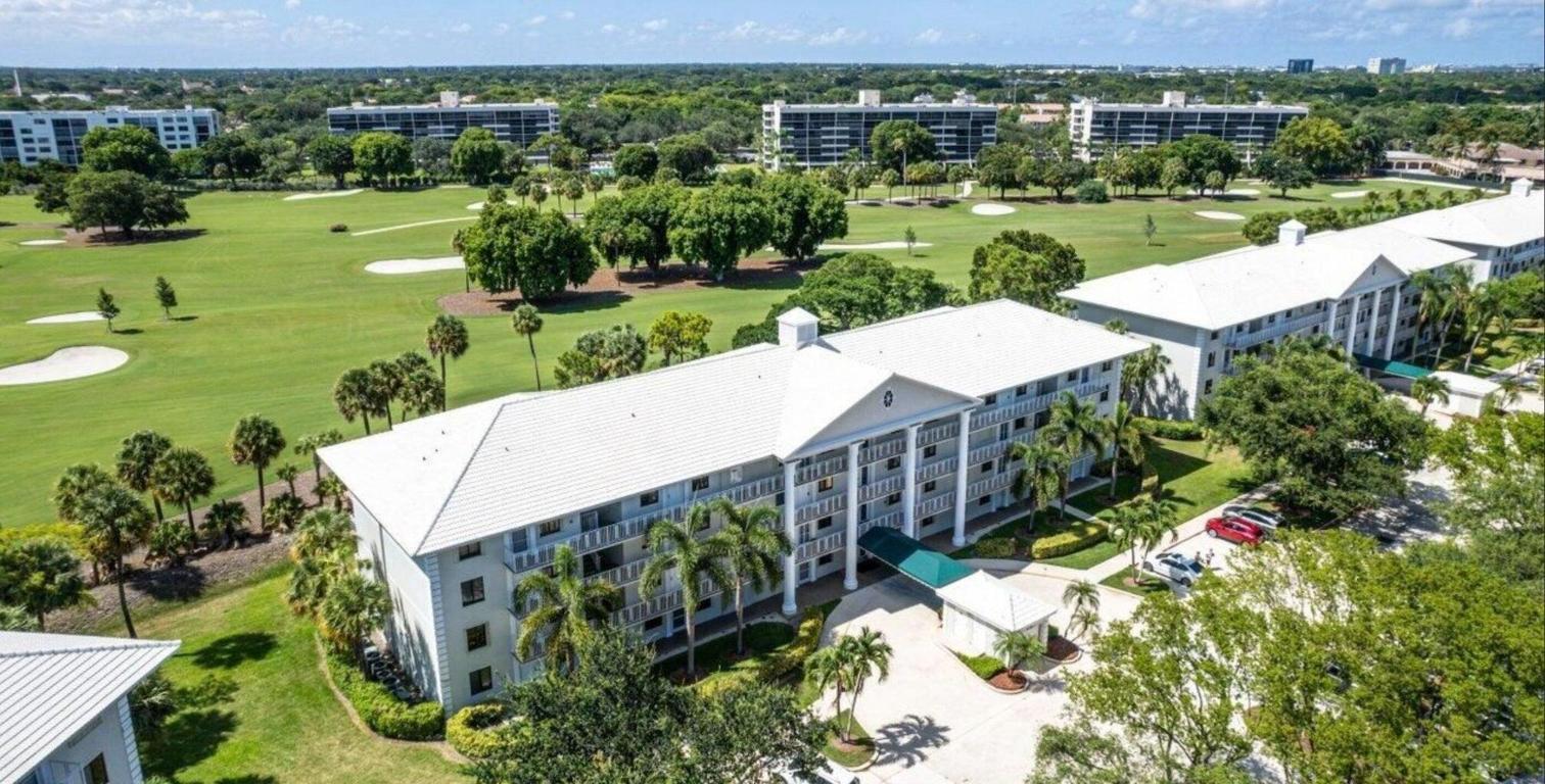 6097 Balboa Circle 303