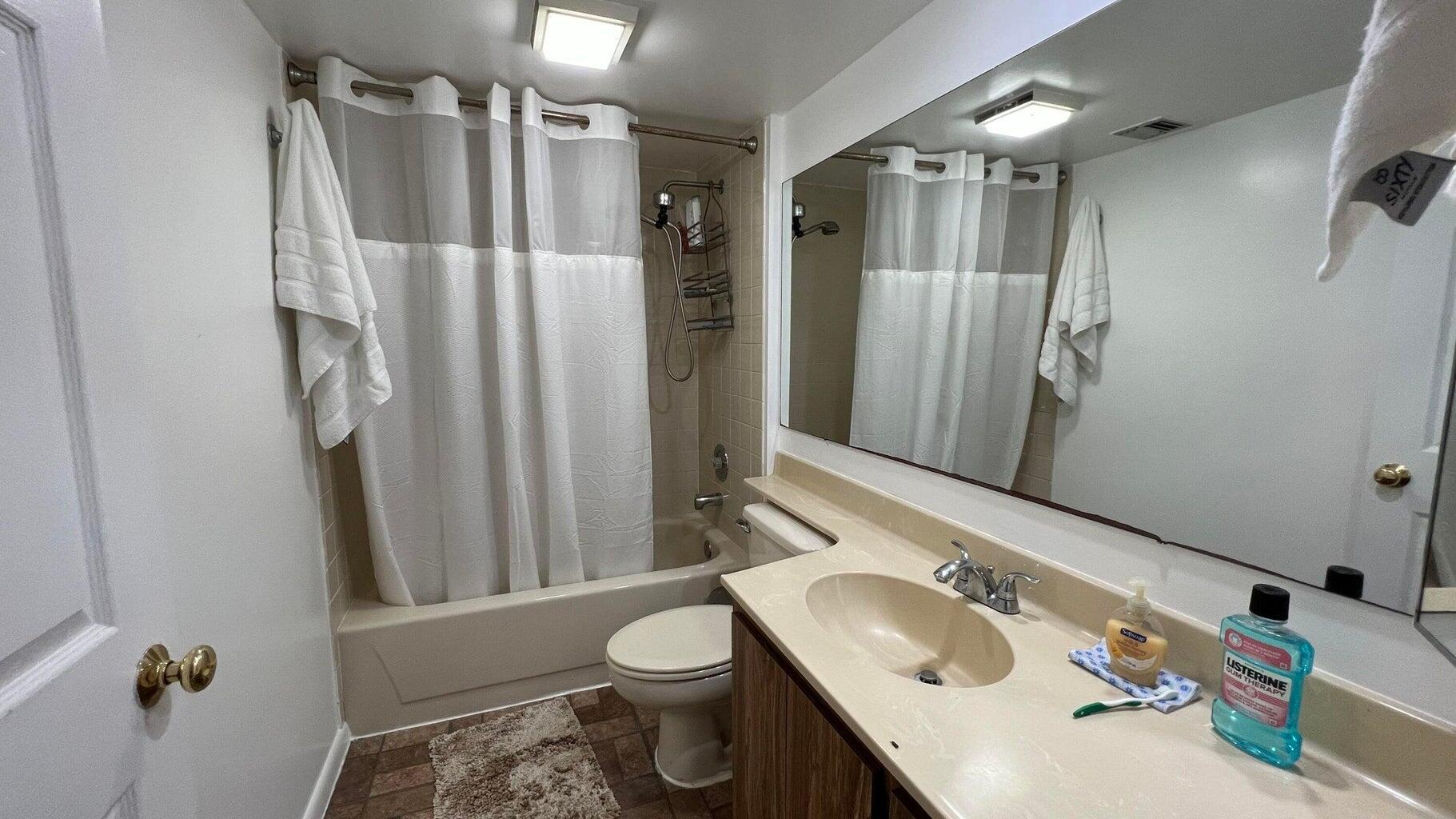 6097 Balboa Circle 303