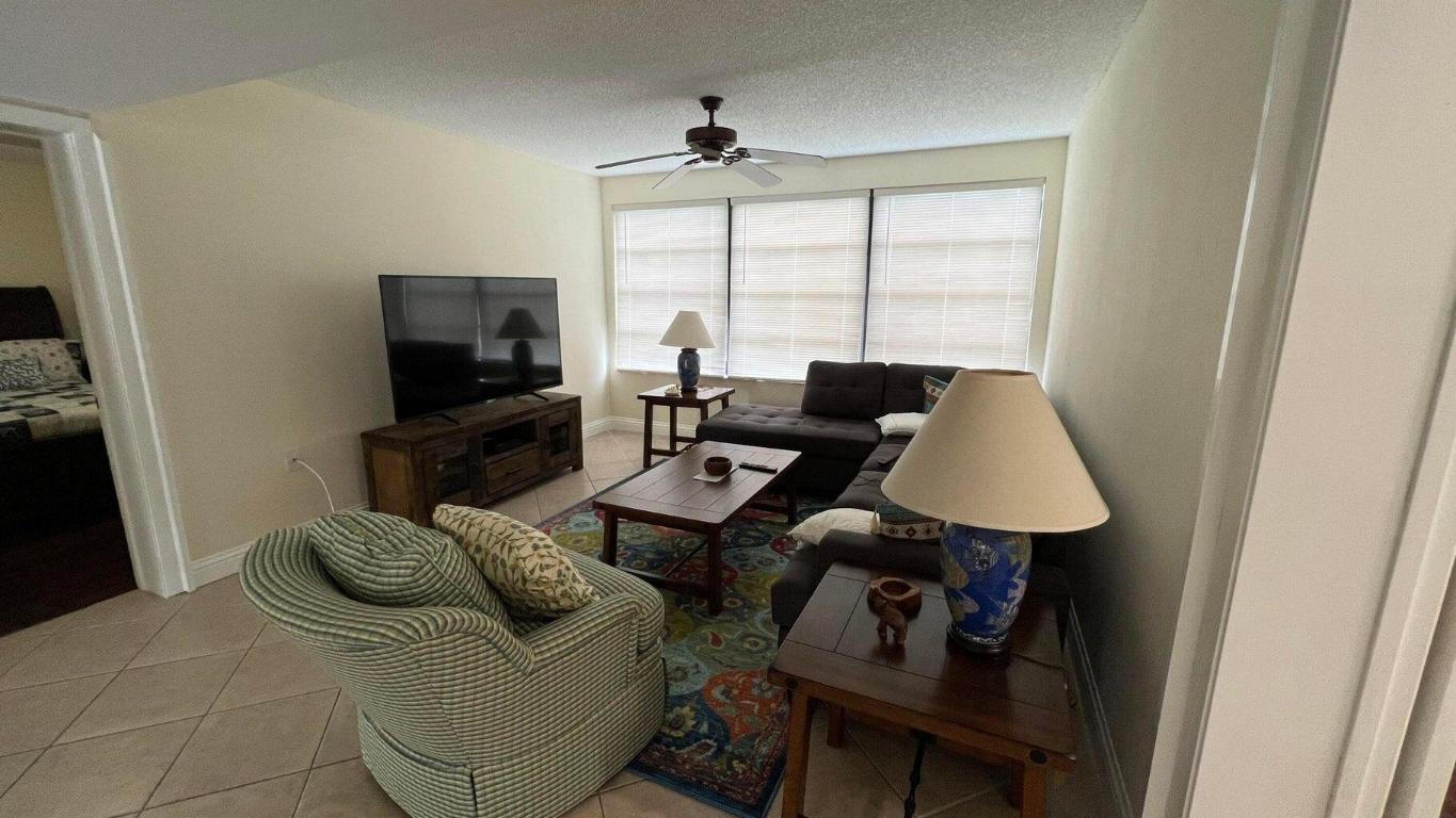 6097 Balboa Circle 303