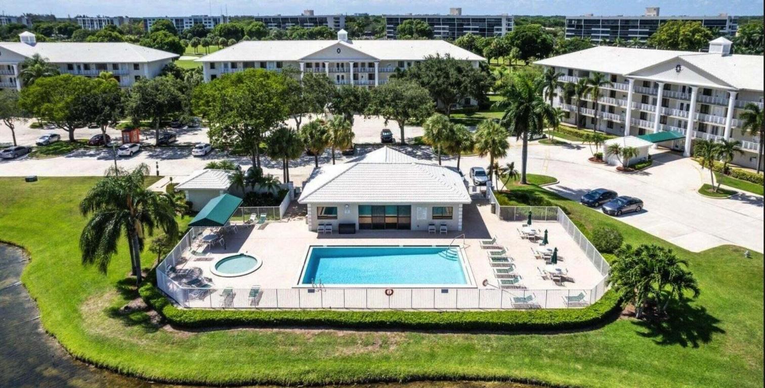 6097 Balboa Circle 303