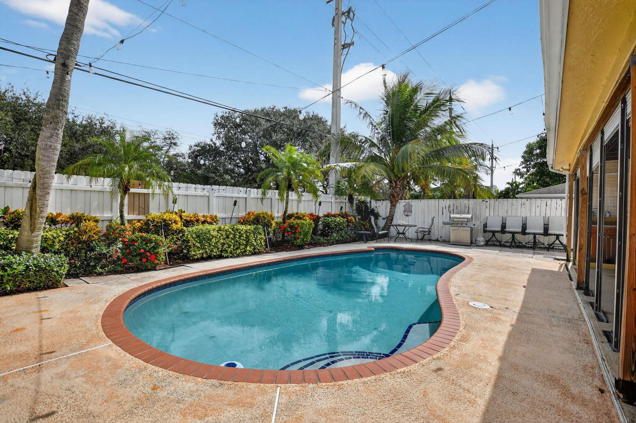 1320 SW 24th Terrace