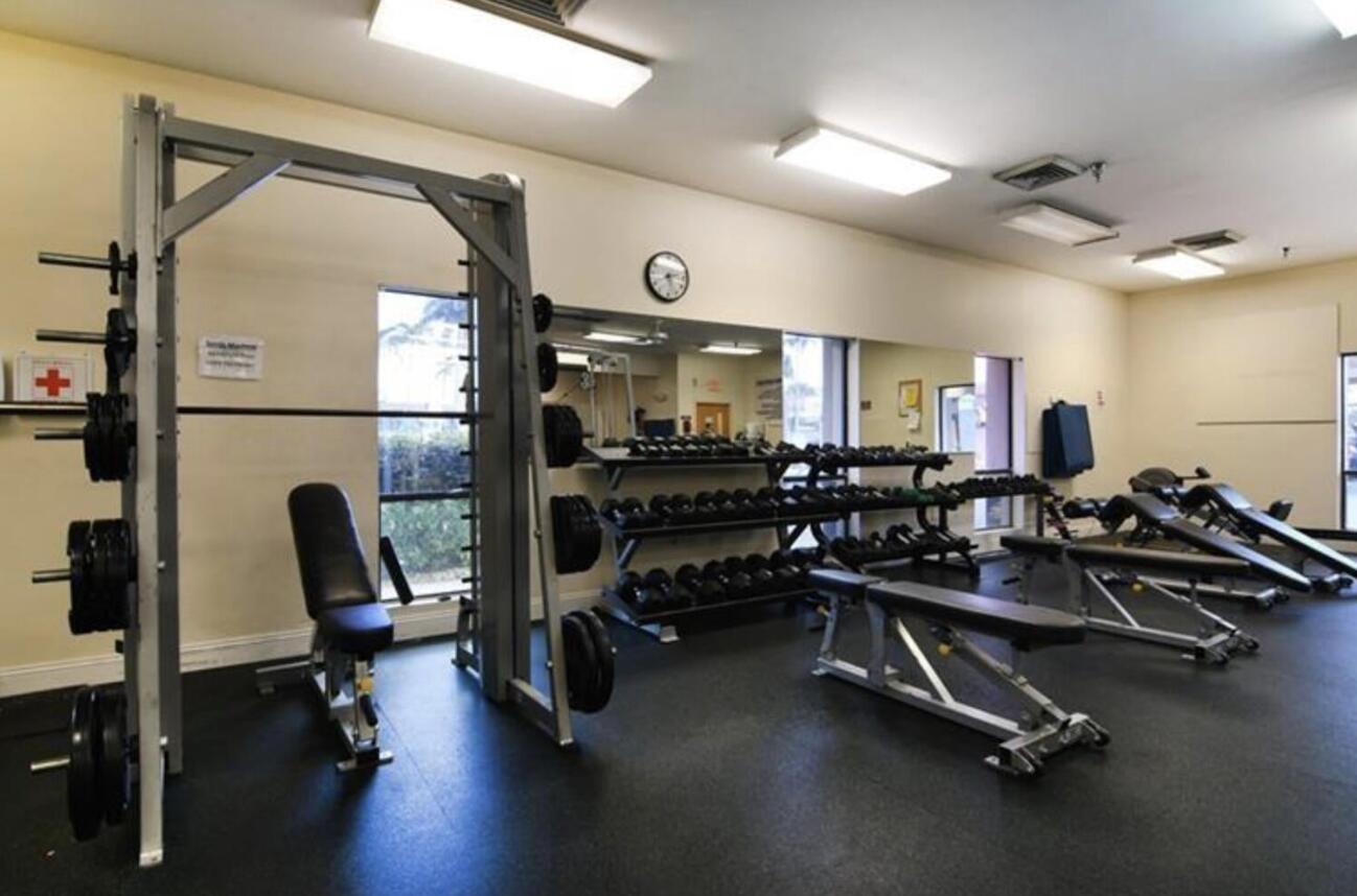 1904 Bermuda Circle G4