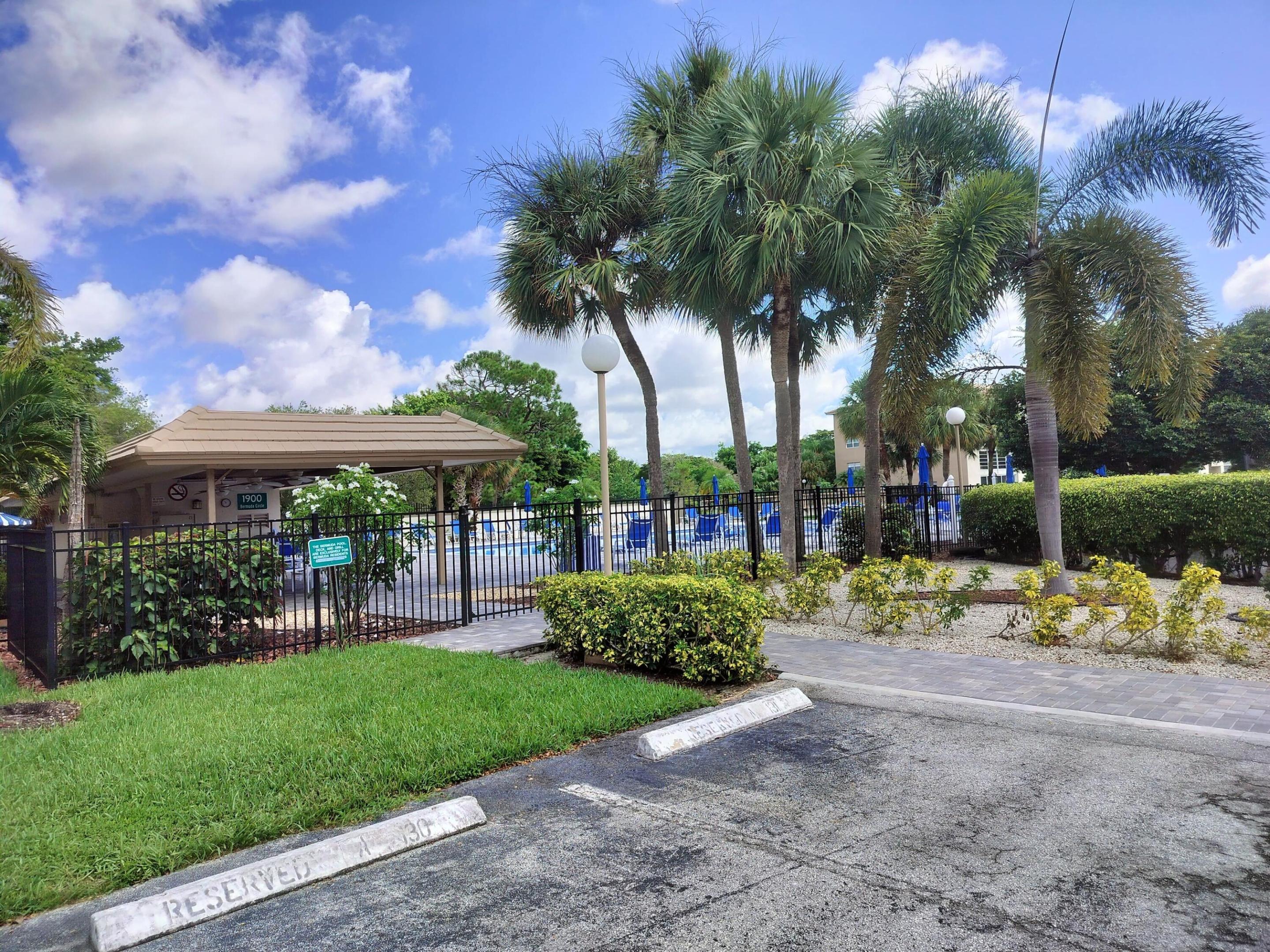 1904 Bermuda Circle G4