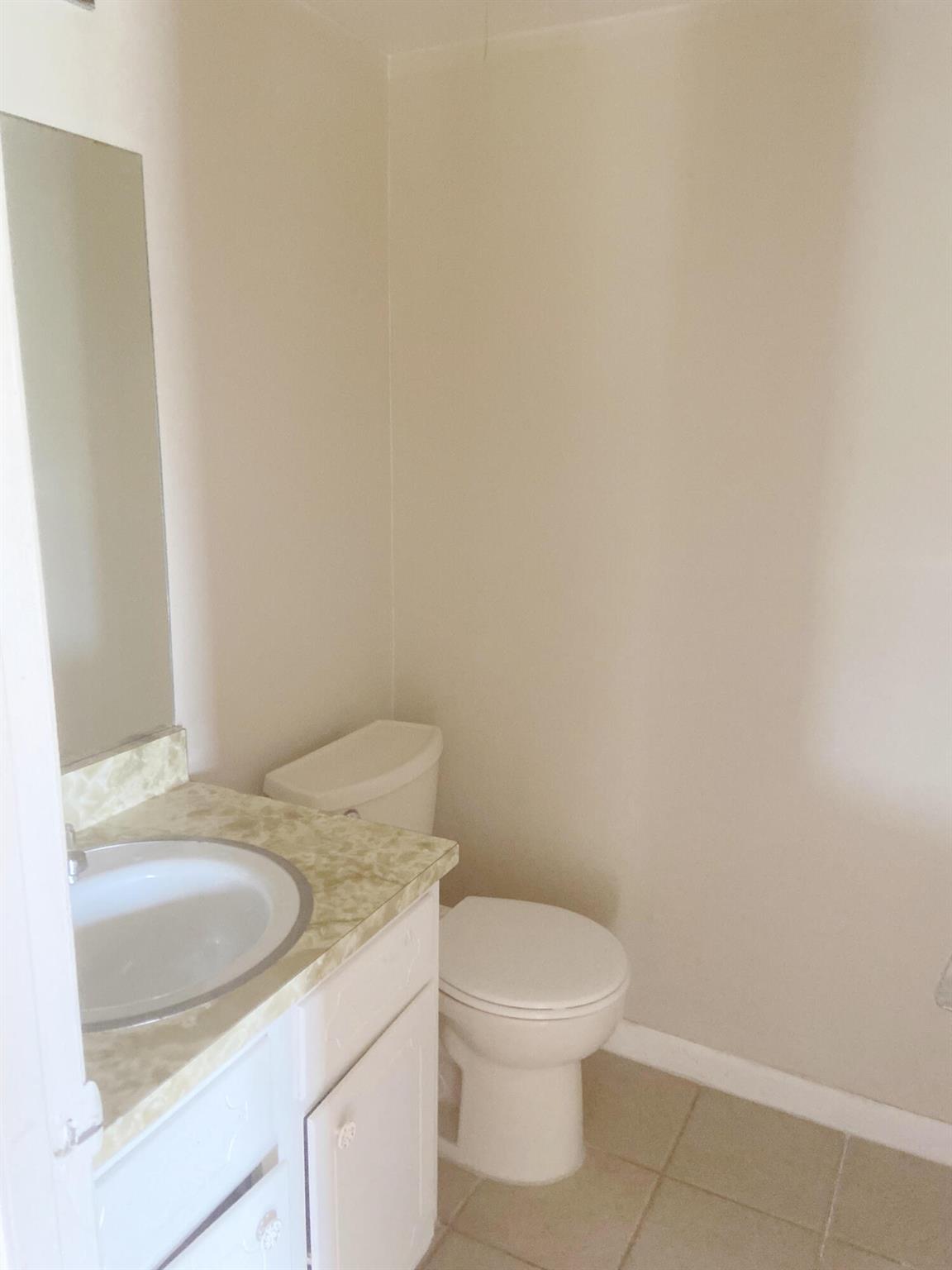 2050 Oleander Boulevard 4206