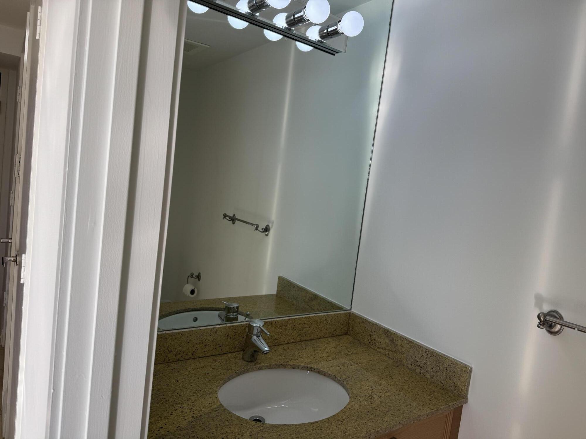 16275 Collins Avenue #1004