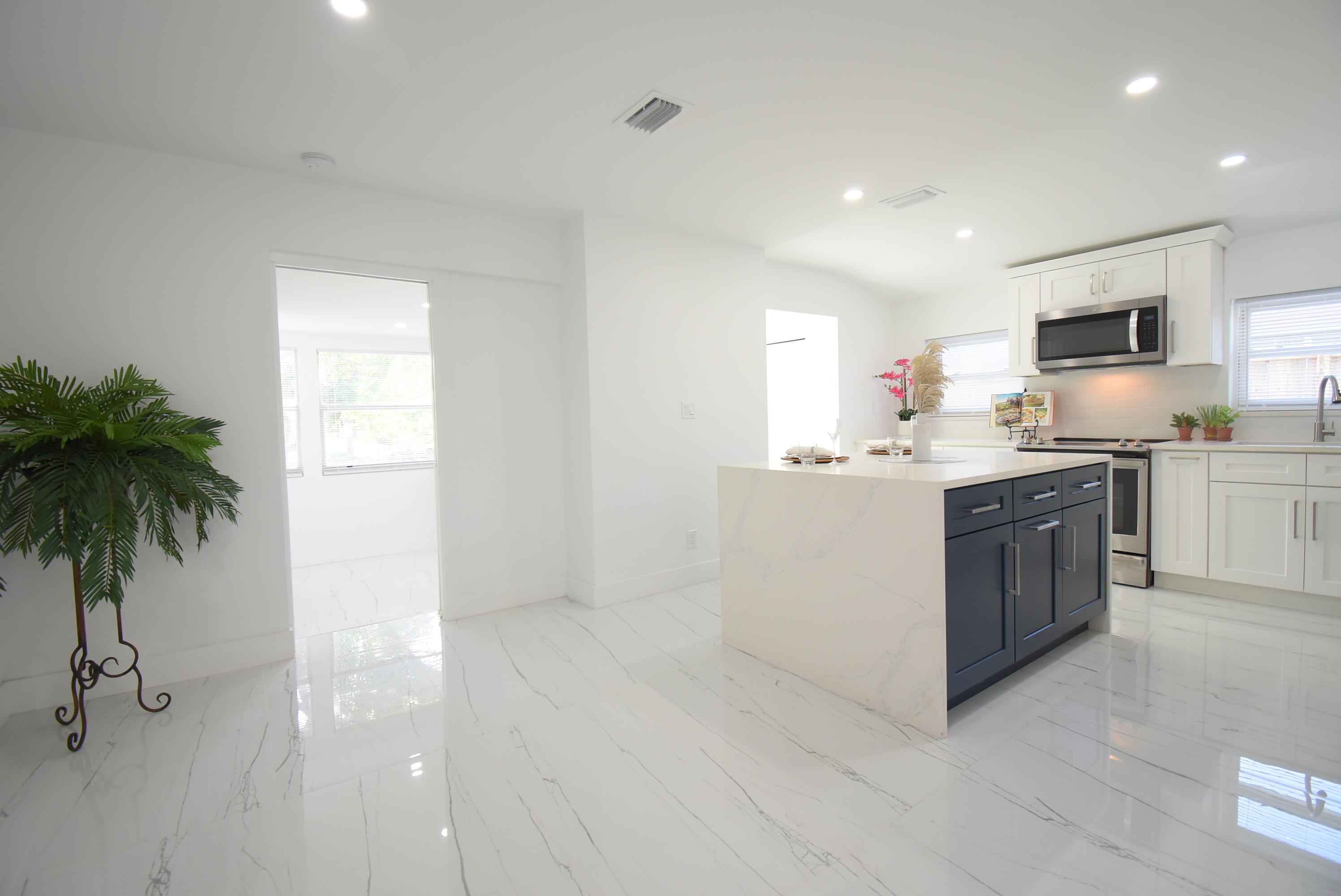 3541 NW 37th Avenue