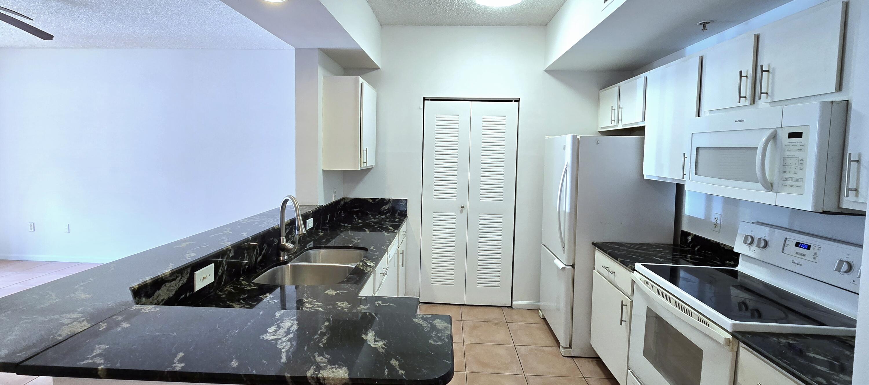 1000 Scotia Drive 106