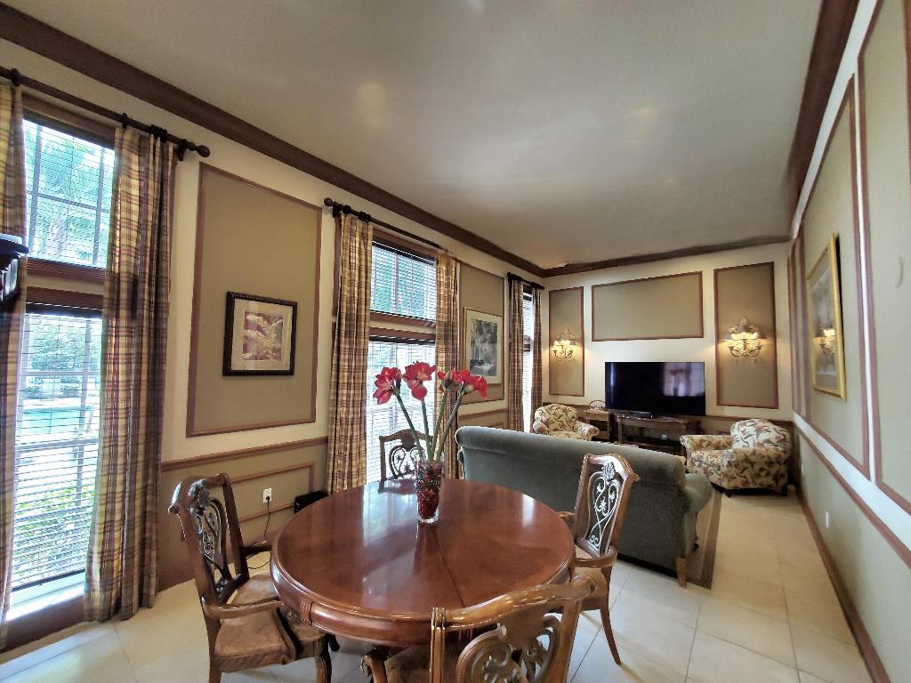 1000 Scotia Drive 106