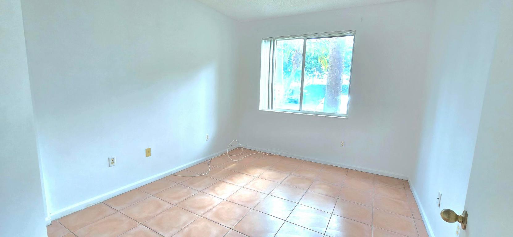 1000 Scotia Drive 106