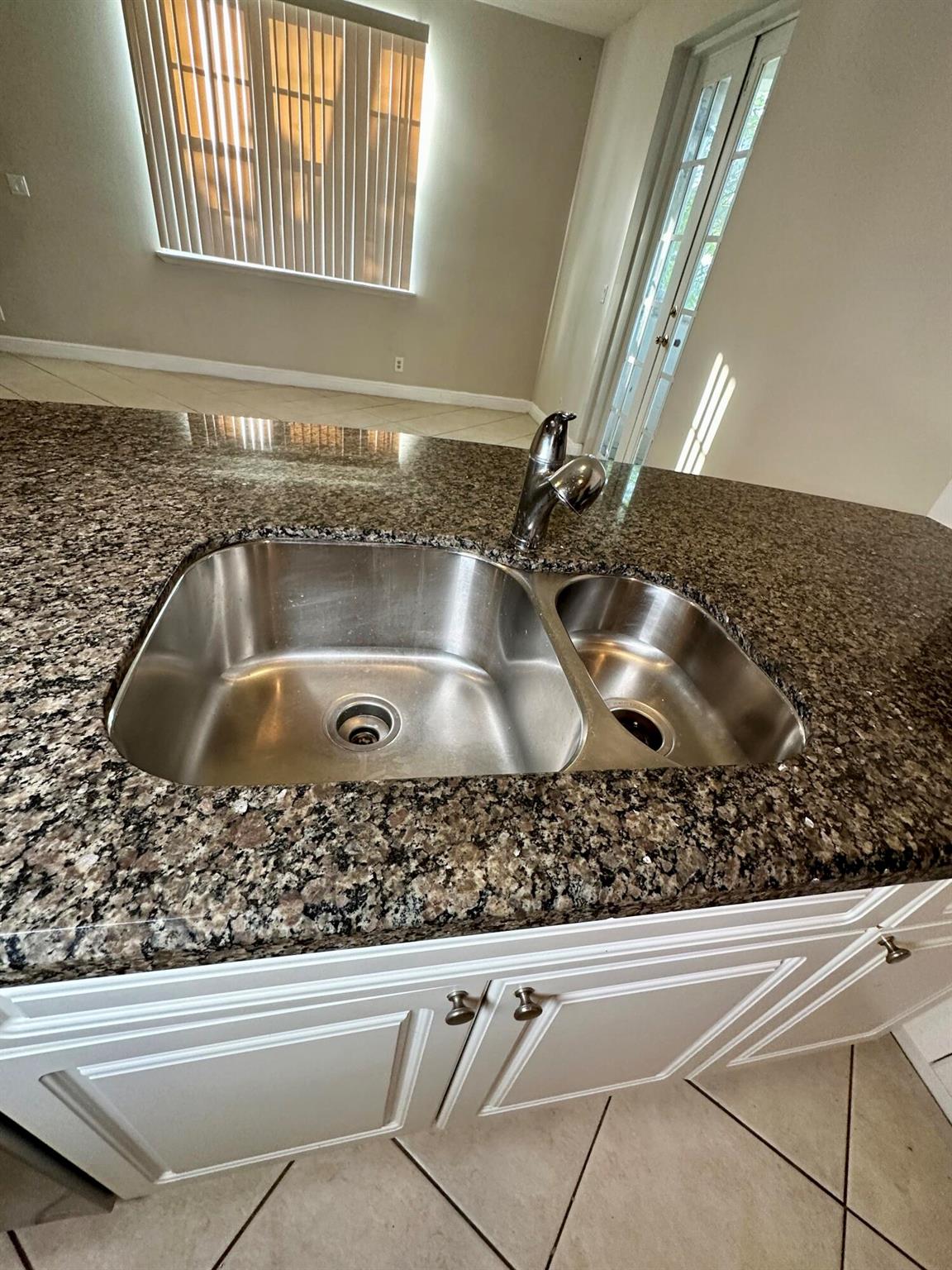 1659 N Federal Highway