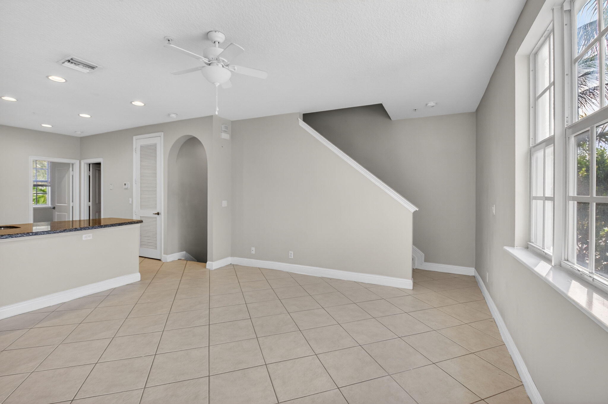 1659 N Federal Highway