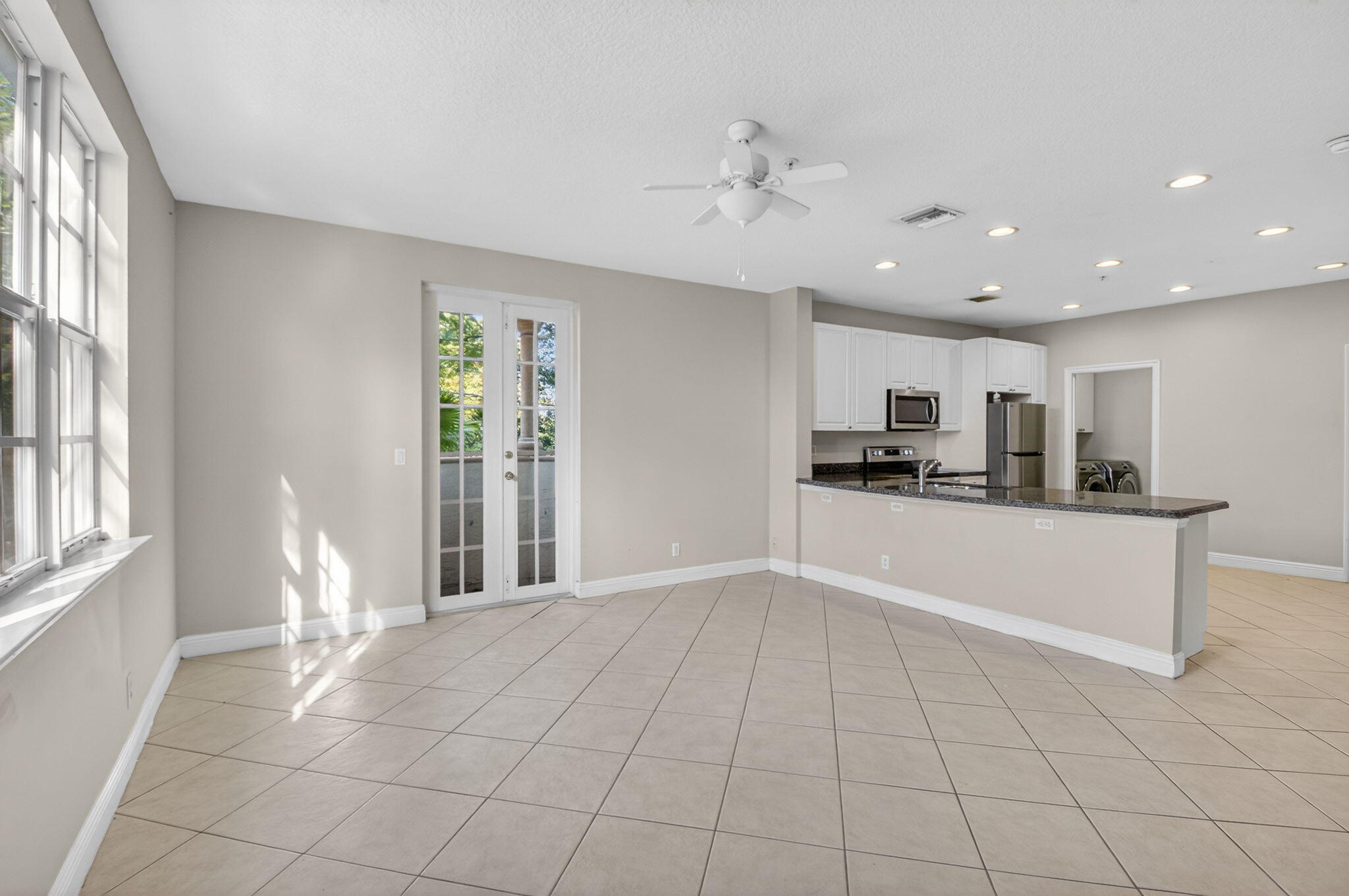 1659 N Federal Highway