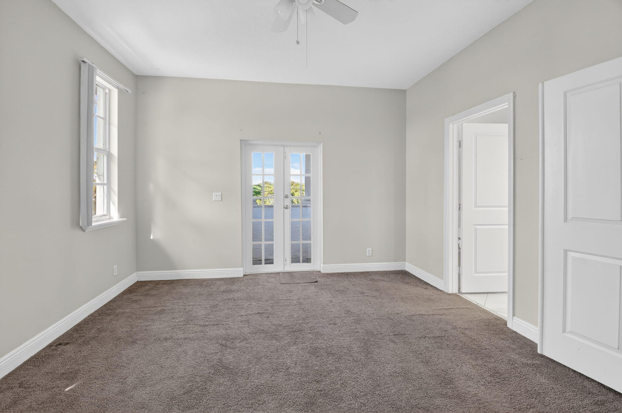 1659 N Federal Highway