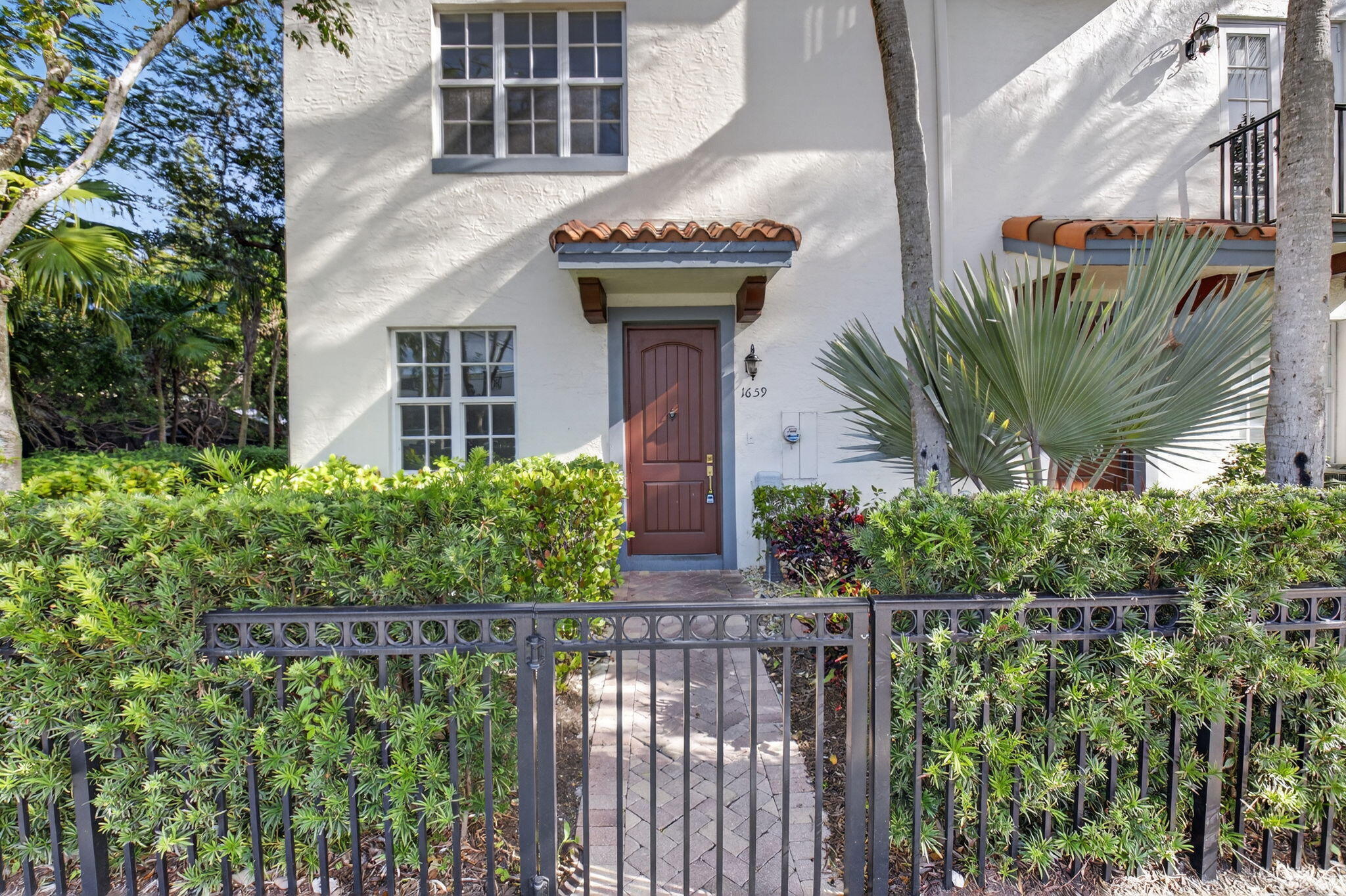 1659 N Federal Highway