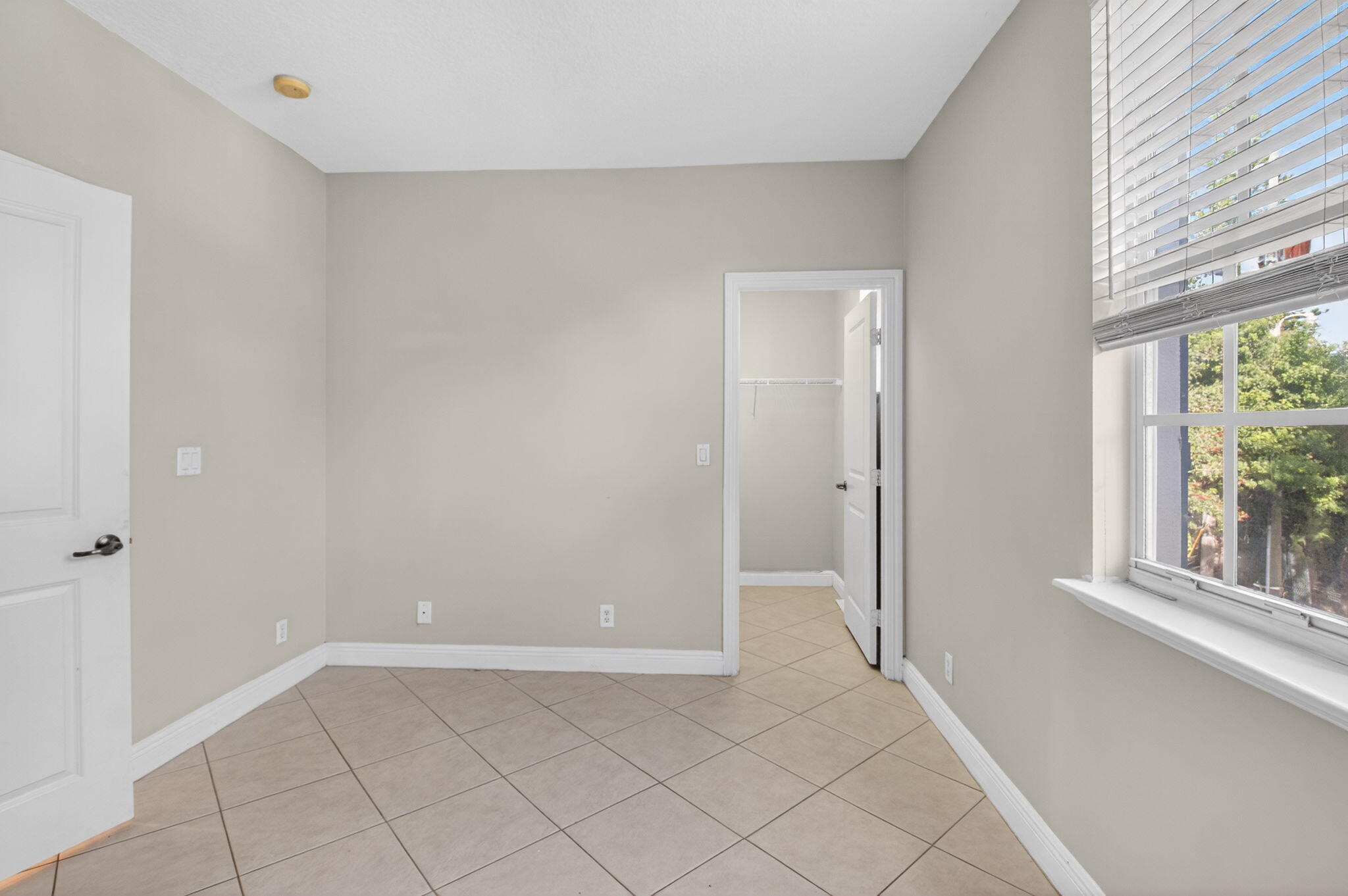 1659 N Federal Highway