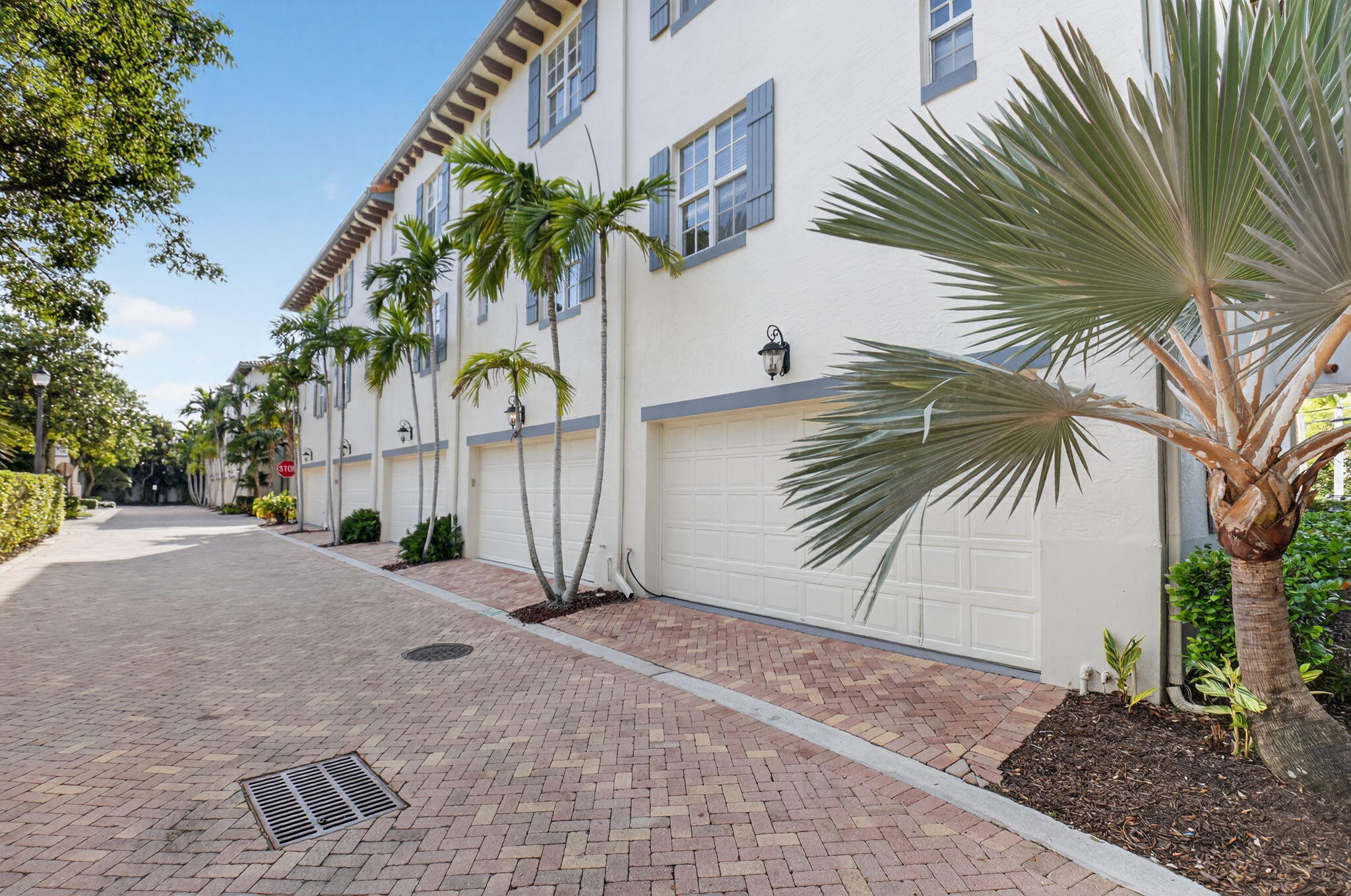 1659 N Federal Highway