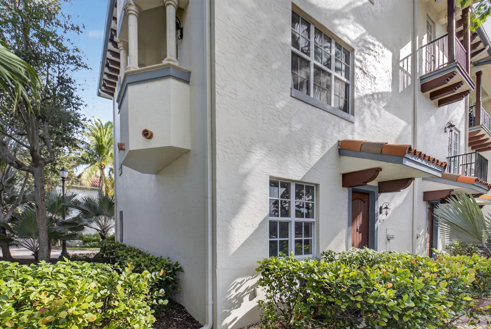 1659 N Federal Highway