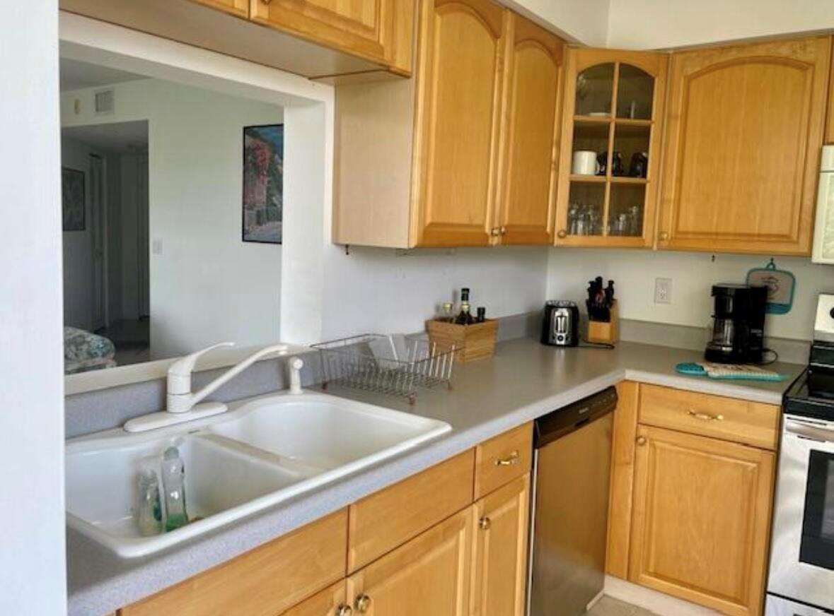 600 Egret Circle 7305