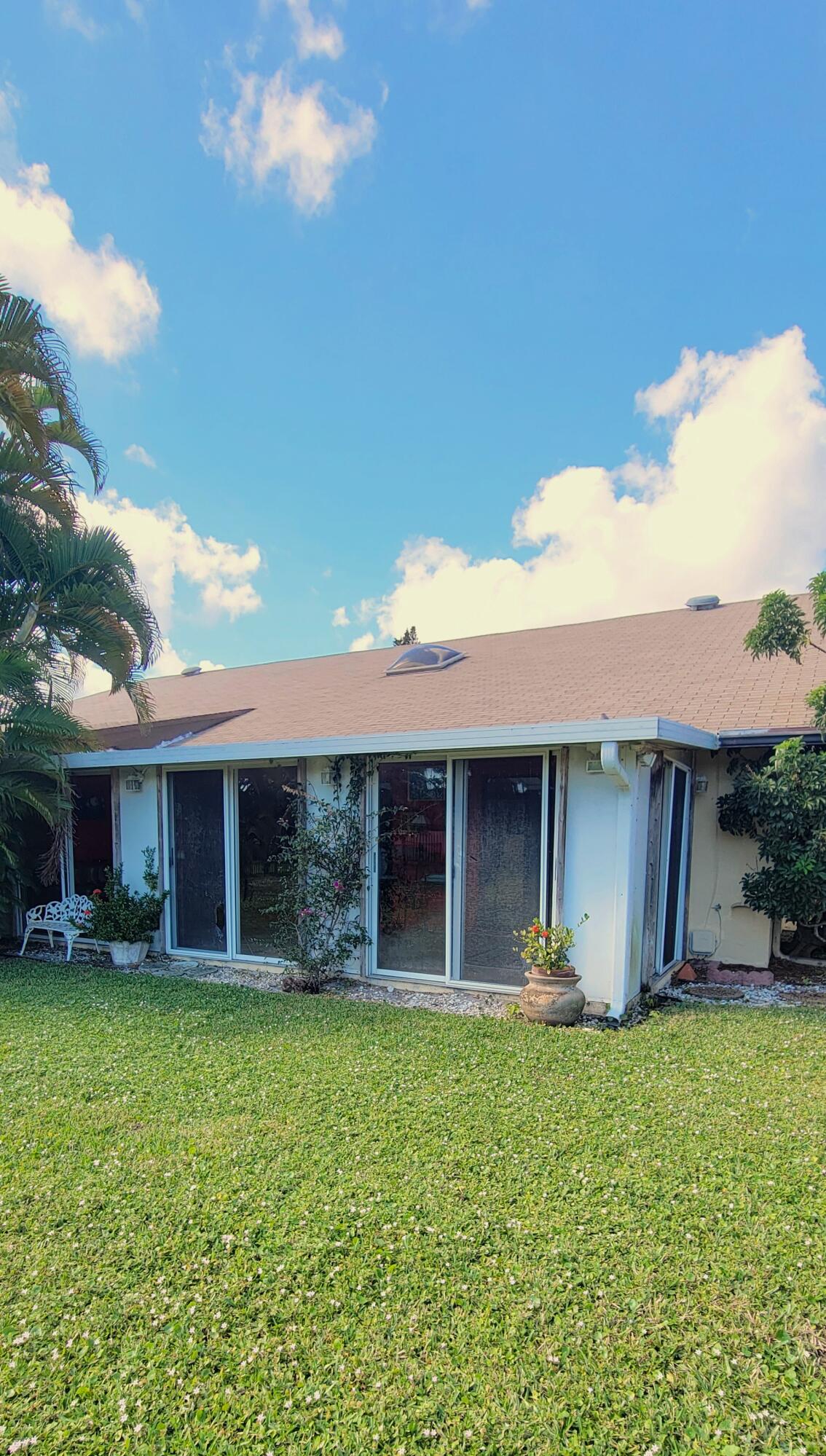 493 SW 28th Avenue