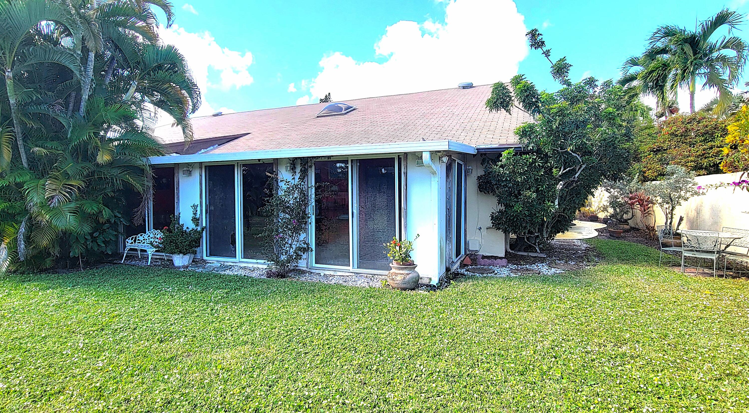 493 SW 28th Avenue