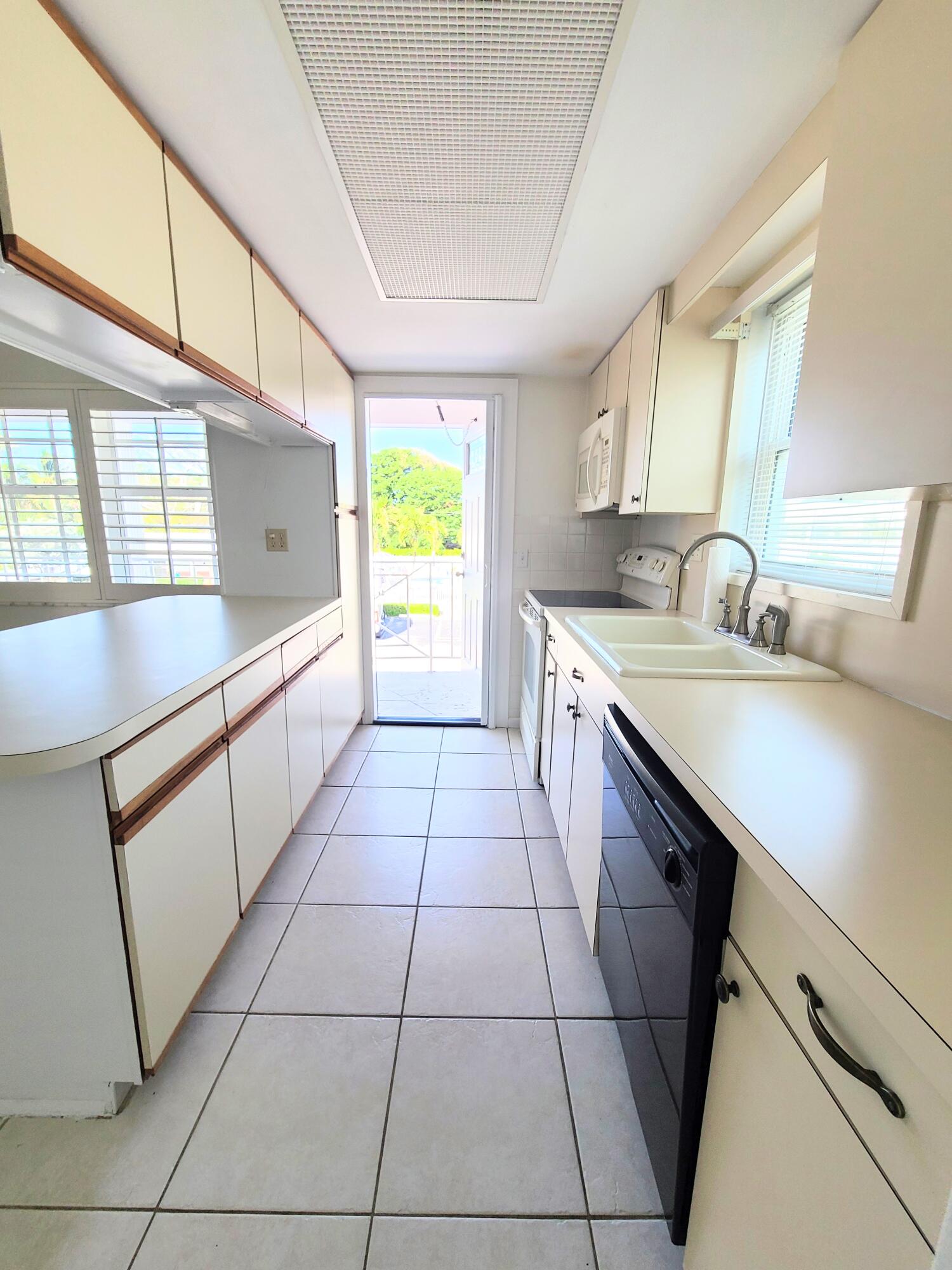 5505 N Ocean Boulevard 2-201