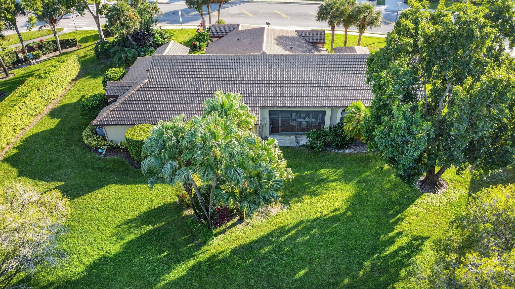 7147 Le Chalet Boulevard