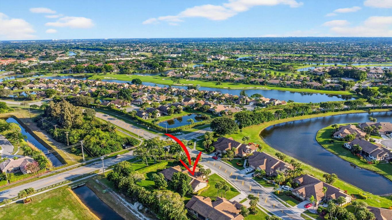 7147 Le Chalet Boulevard