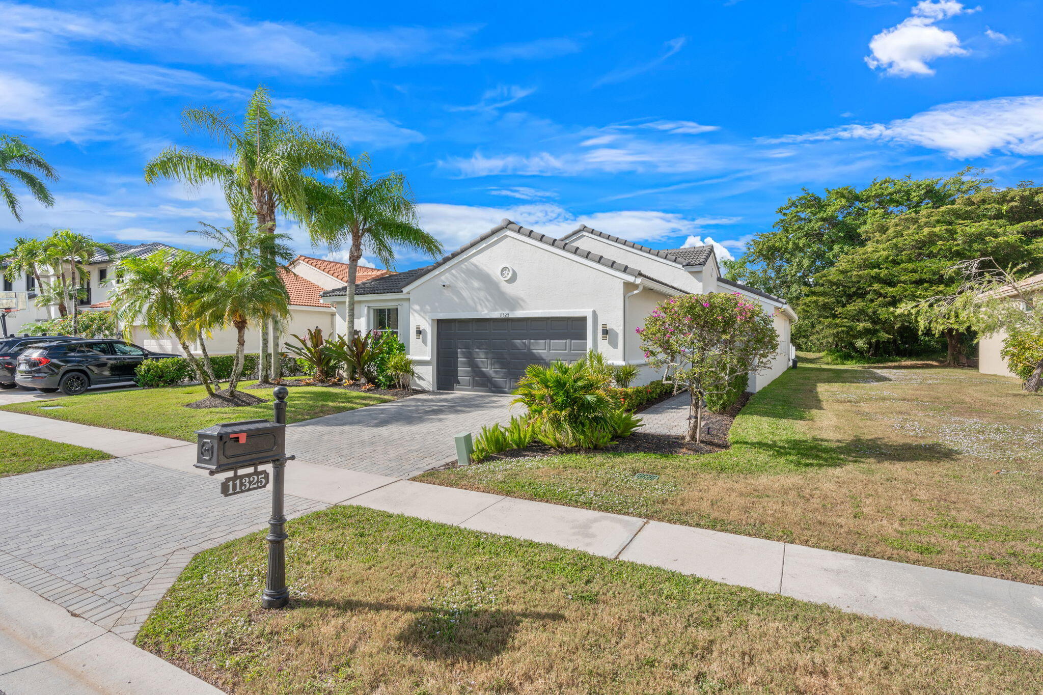 11325 Sea Grass Circle