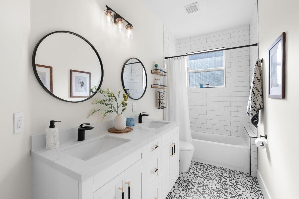 11325 Sea Grass Circle