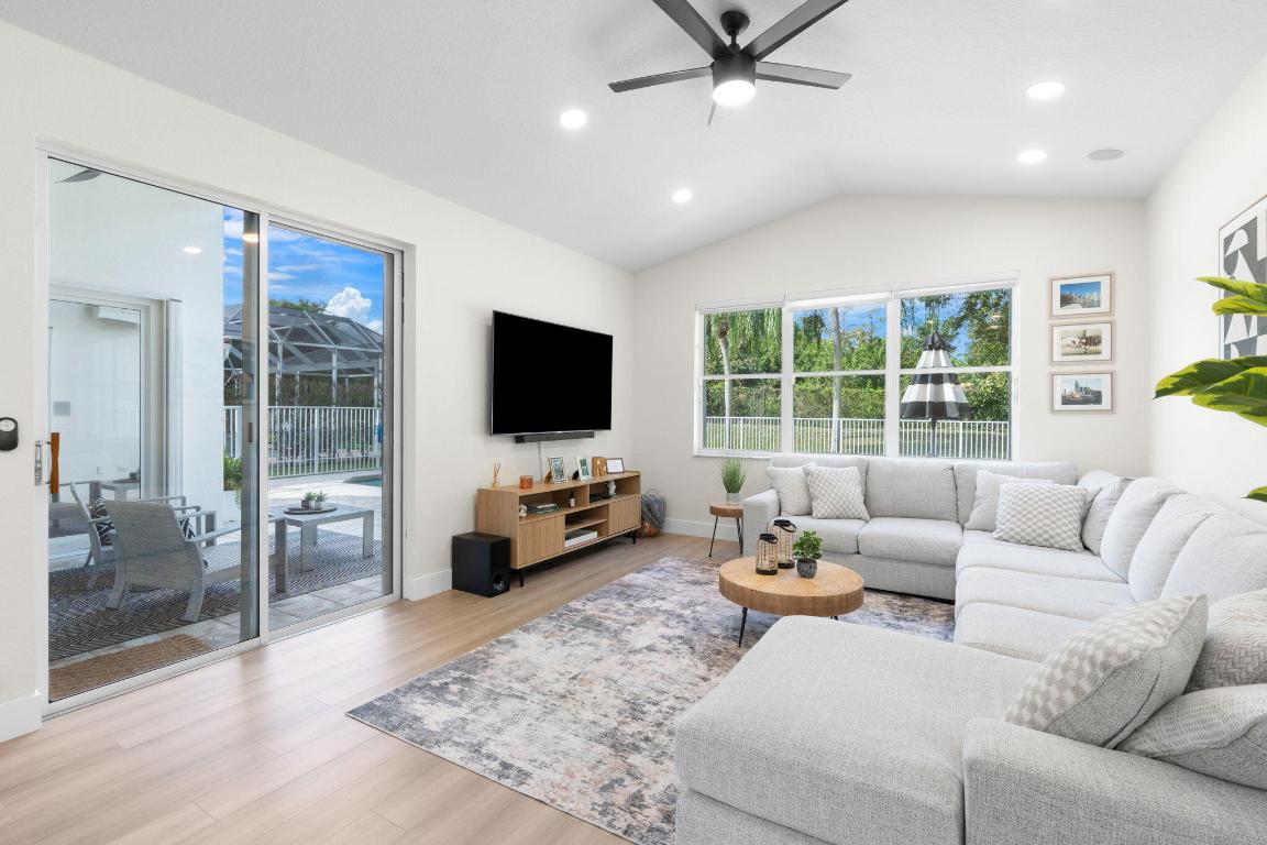 11325 Sea Grass Circle