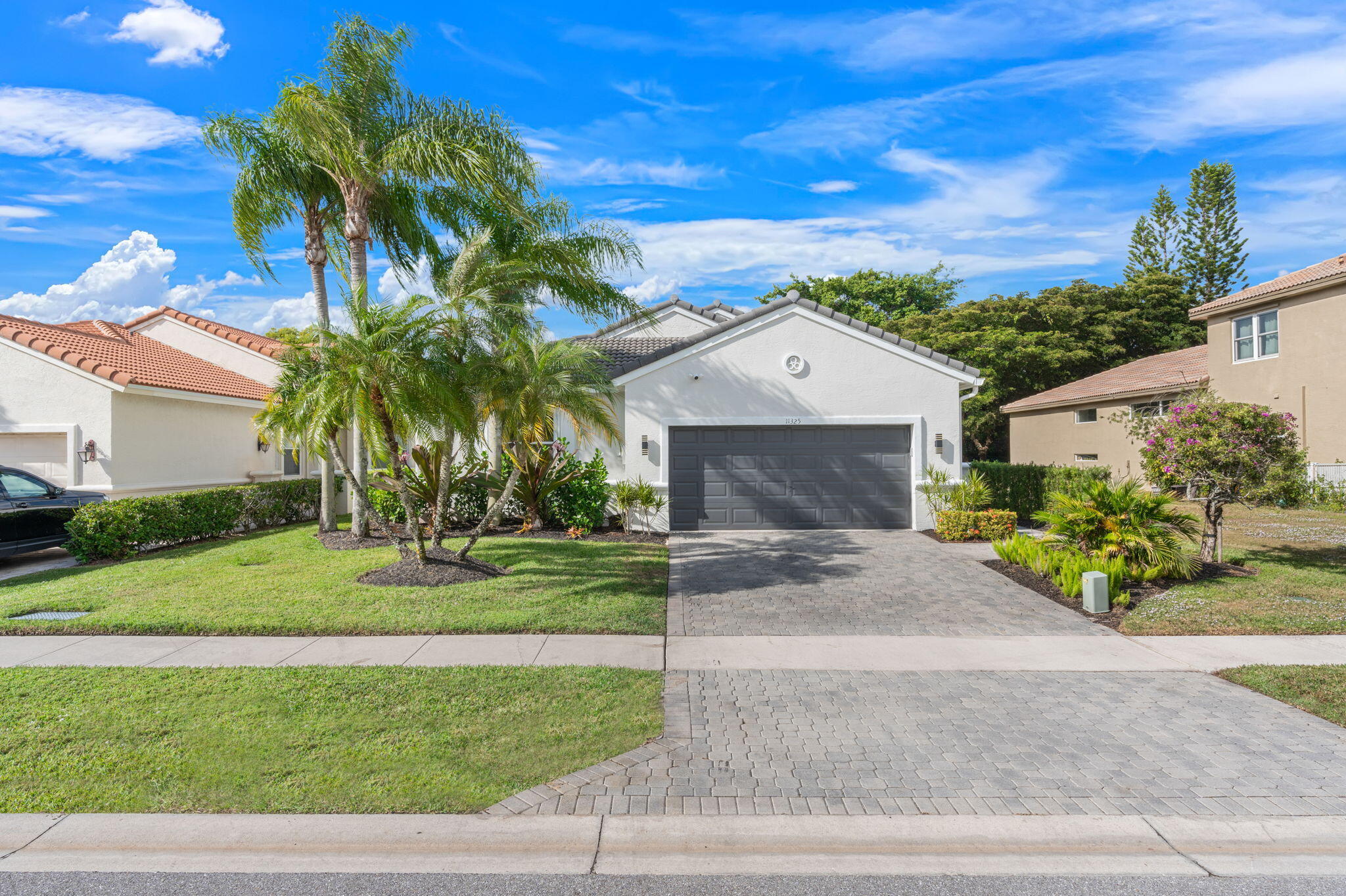 11325 Sea Grass Circle