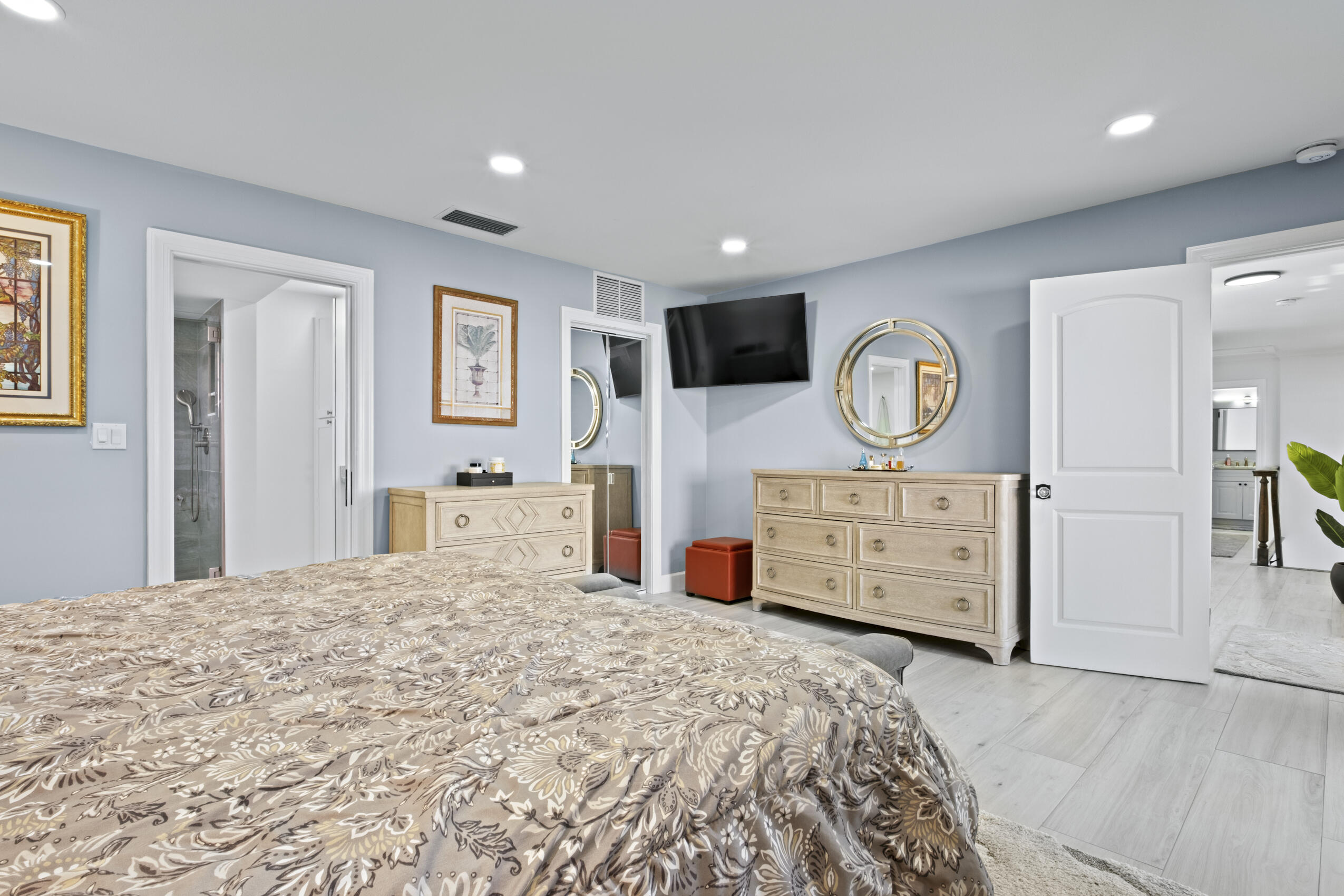 1299 S Ocean Boulevard S3