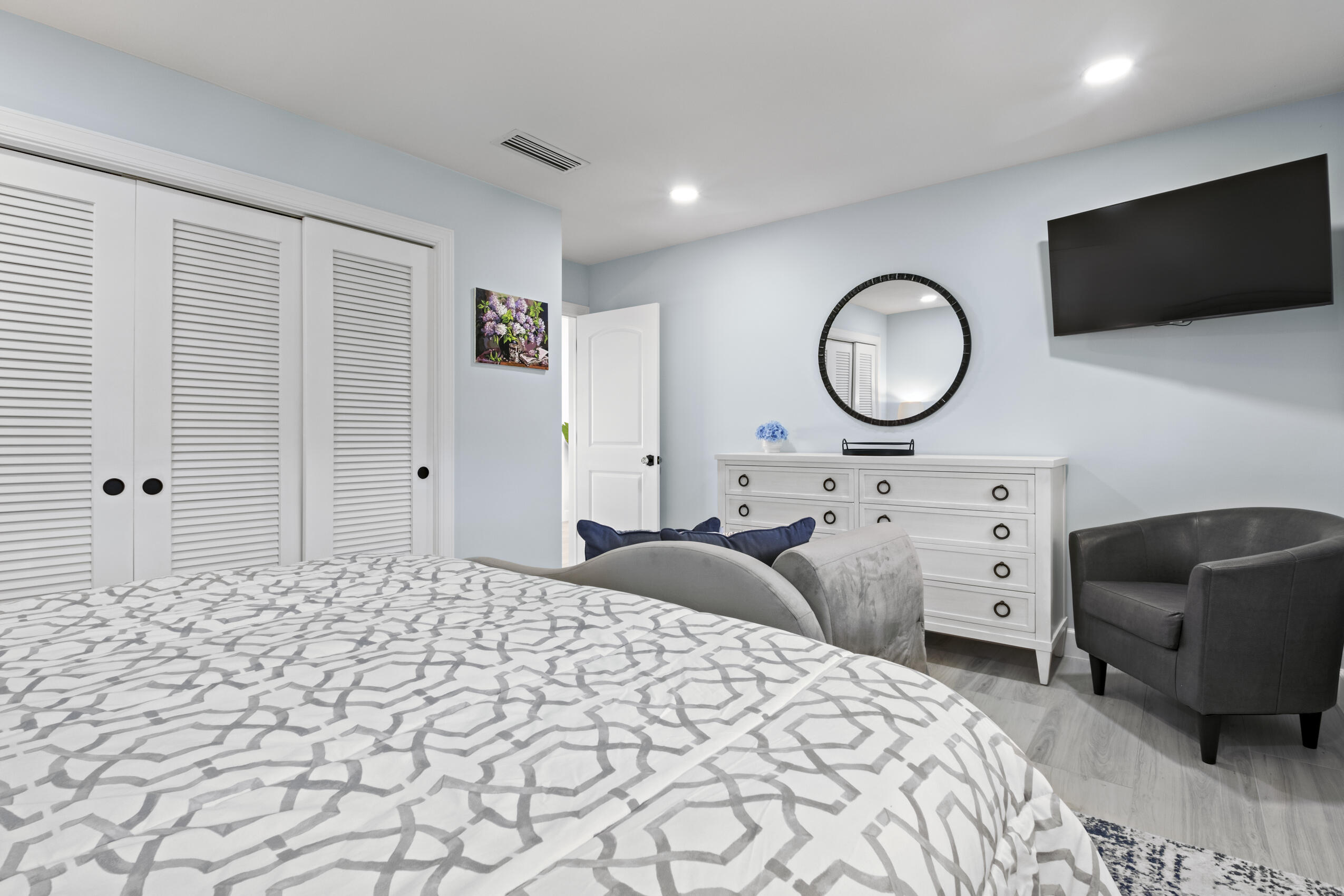 1299 S Ocean Boulevard S3