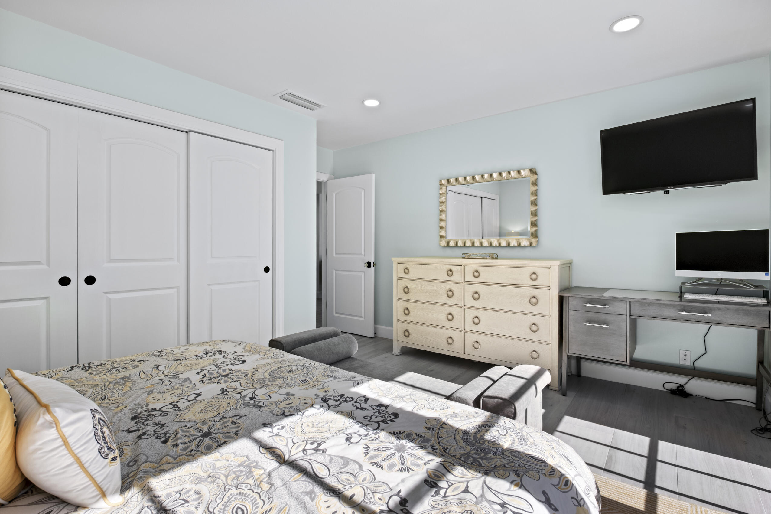 1299 S Ocean Boulevard S3