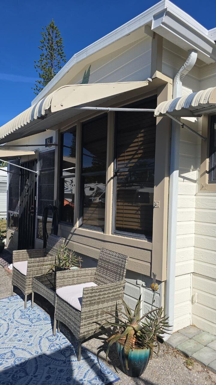 875 NE 48th Street 88