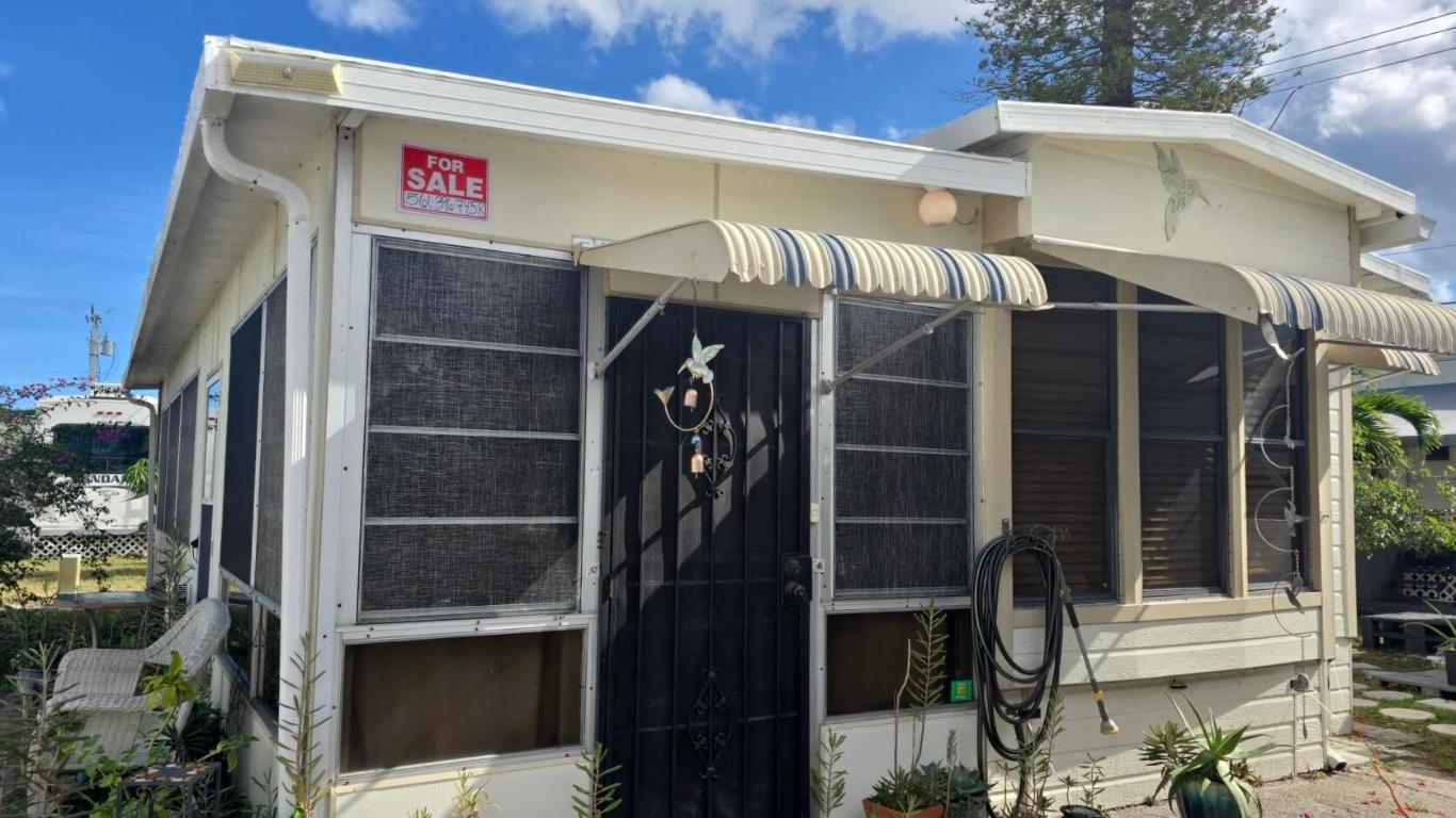 875 NE 48th Street 88