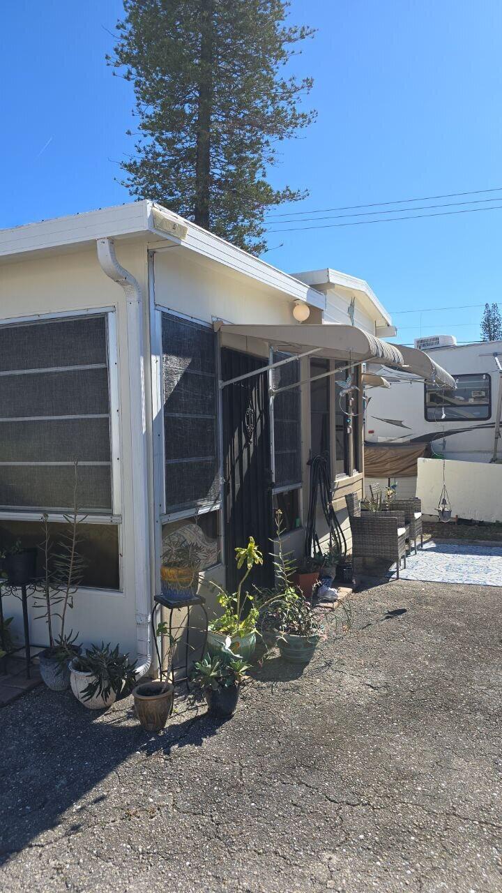 875 NE 48th Street 88