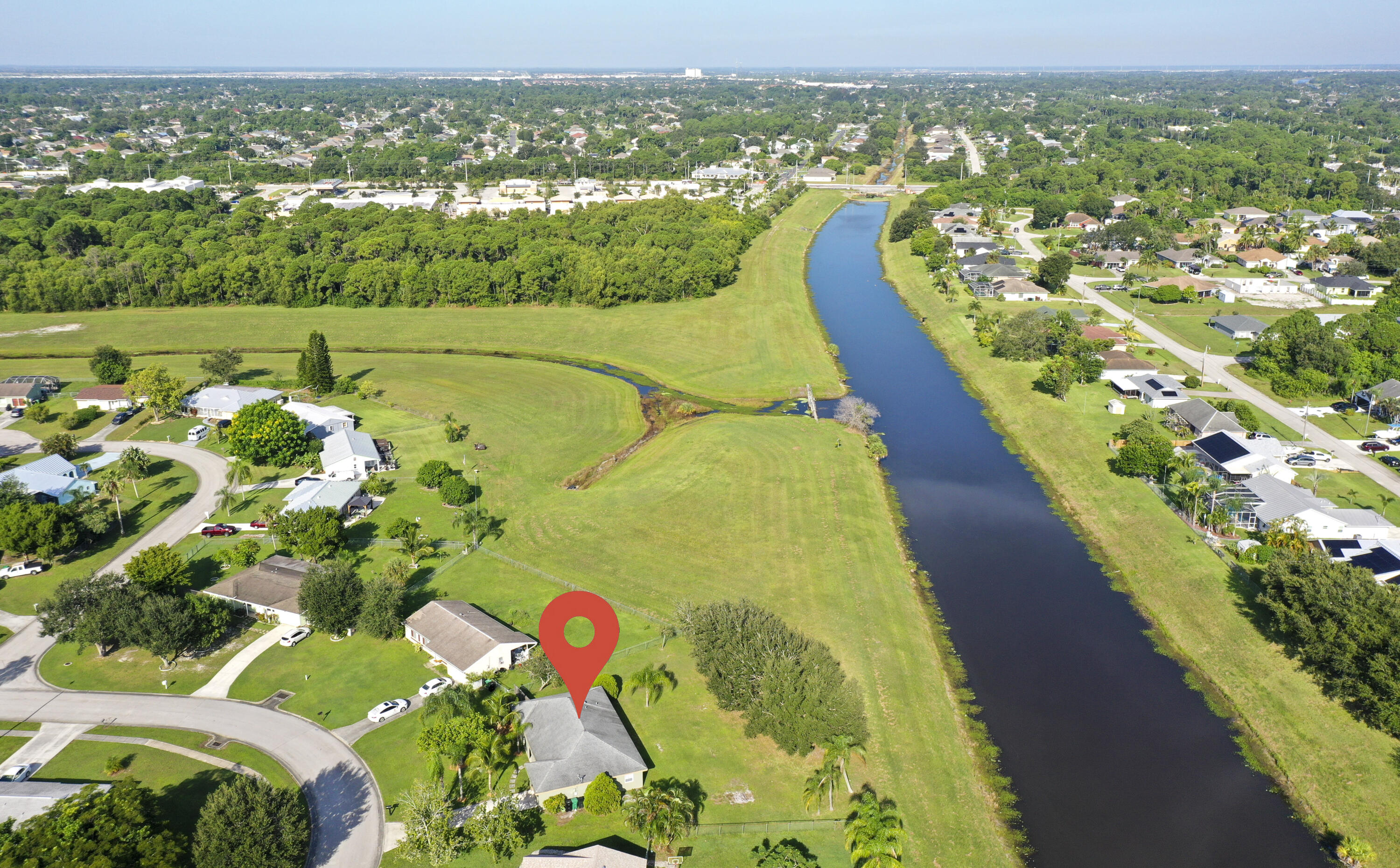 737 SW Belmont Circle